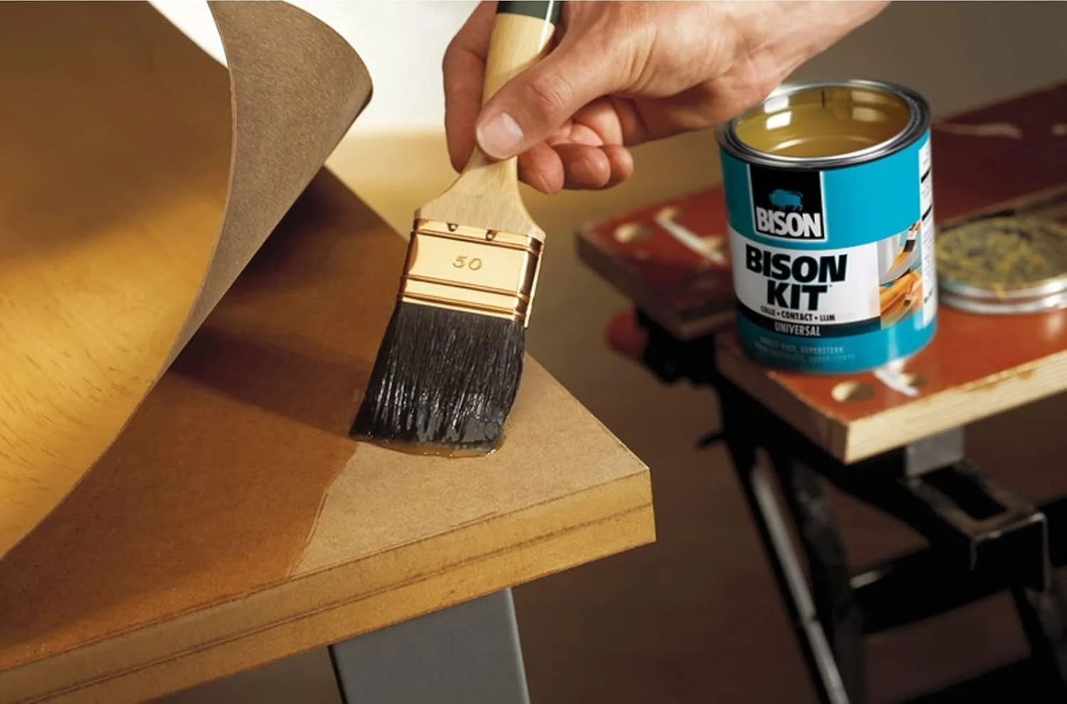 چسب کیت بایسون با قدرت چسبندگی بالا چسب کیت بایسون با قدرت چسبندگی بالا