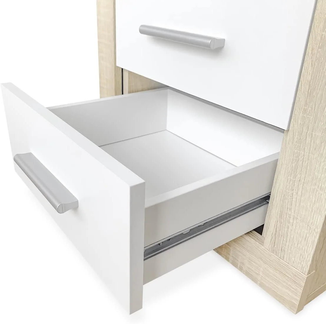 میز کنار تختی Mattfy Cambria و سفید به سبک نوردیک Victoria با 3 کشو، طراحی کاربردی و شیک، رنگی، چوبی، 50 سانتی متر (عرض) x 60.5 سانتی متر (ارتفاع) x 34.5 سانتی متر (عمق)