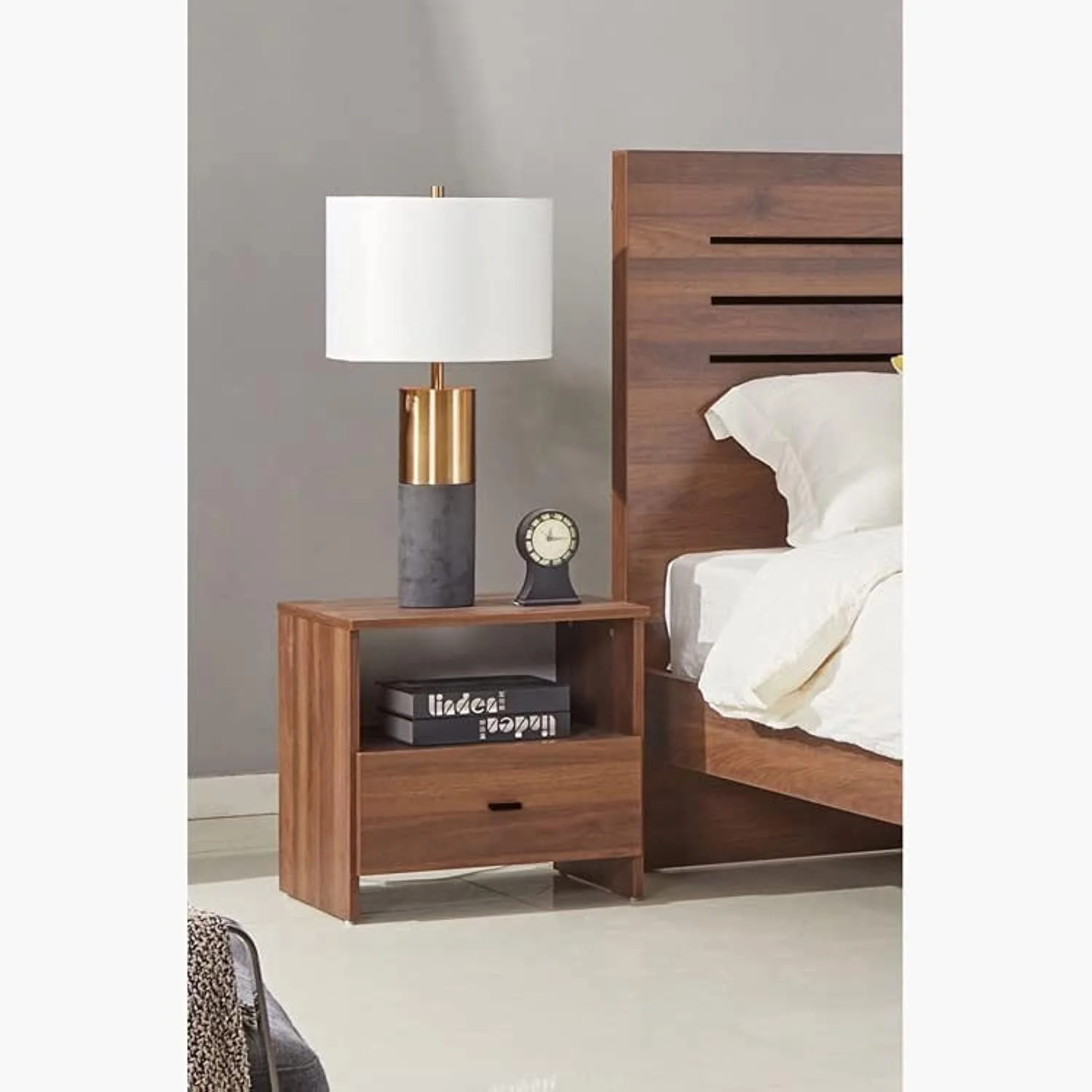 میز کنار تختی یک کشو Home Box Patara ابعاد 48 x 46.6 سانتی متر - قهوه ای میز کنار تختی یک کشو Home Box Patara ابعاد 48 x 46.6 سانتی متر - قهوه ای