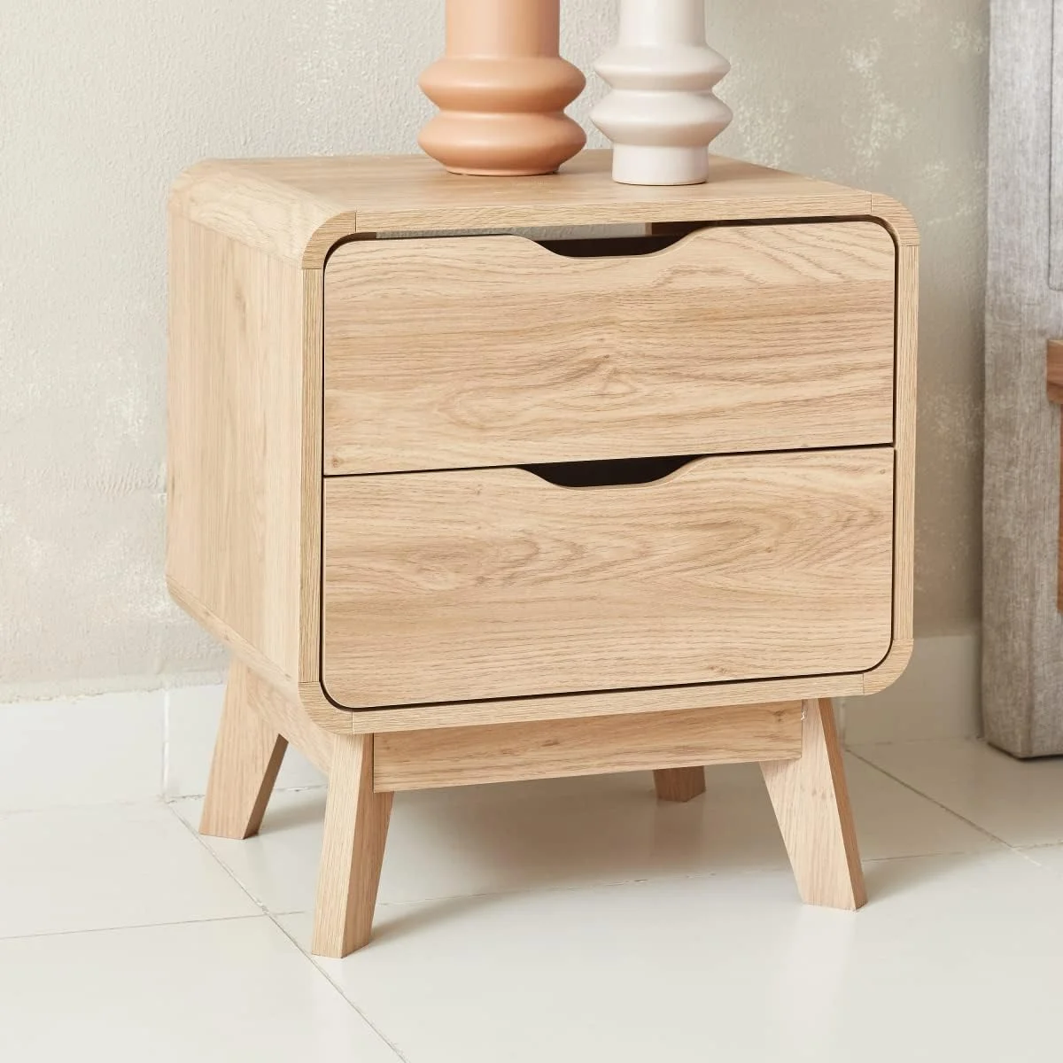 میز کنار تختی دو کشو هوم باکس مدل نوردیکا قهوه ای، 54.2 x 47.2 x 40 سانتی متر میز کنار تختی دو کشو هوم باکس مدل نوردیکا قهوه ای، 54.2 x 47.2 x 40 سانتی متر