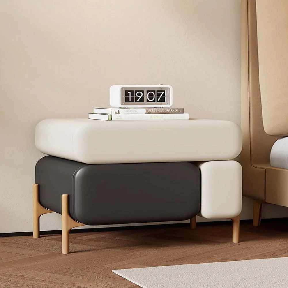 میز پاتختی سه کشو Kutis، مونتاژ شده، میز کنار تختی چند منظوره با گوشه های گرد و روکش چرمی، کابینت مدرن اتاق خواب 50x40x50 سانتی متر.