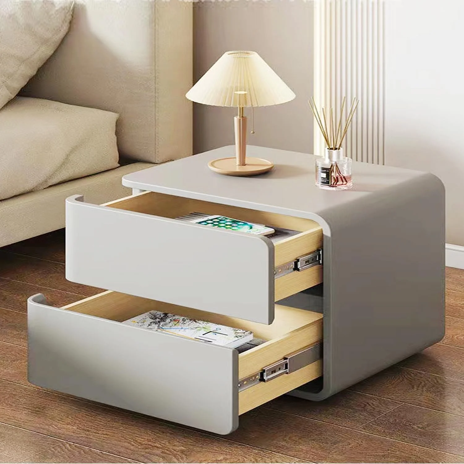 میز پاتختی چوبی Kutis، میز کنار تختی چوبی جامد، میز کنار تختی شیک اسکاندیناویایی با 2 کشو، میز عسلی مدرن، کشوهای چرمی، کابینت کنار تخت. (بدون نیاز به نصب)