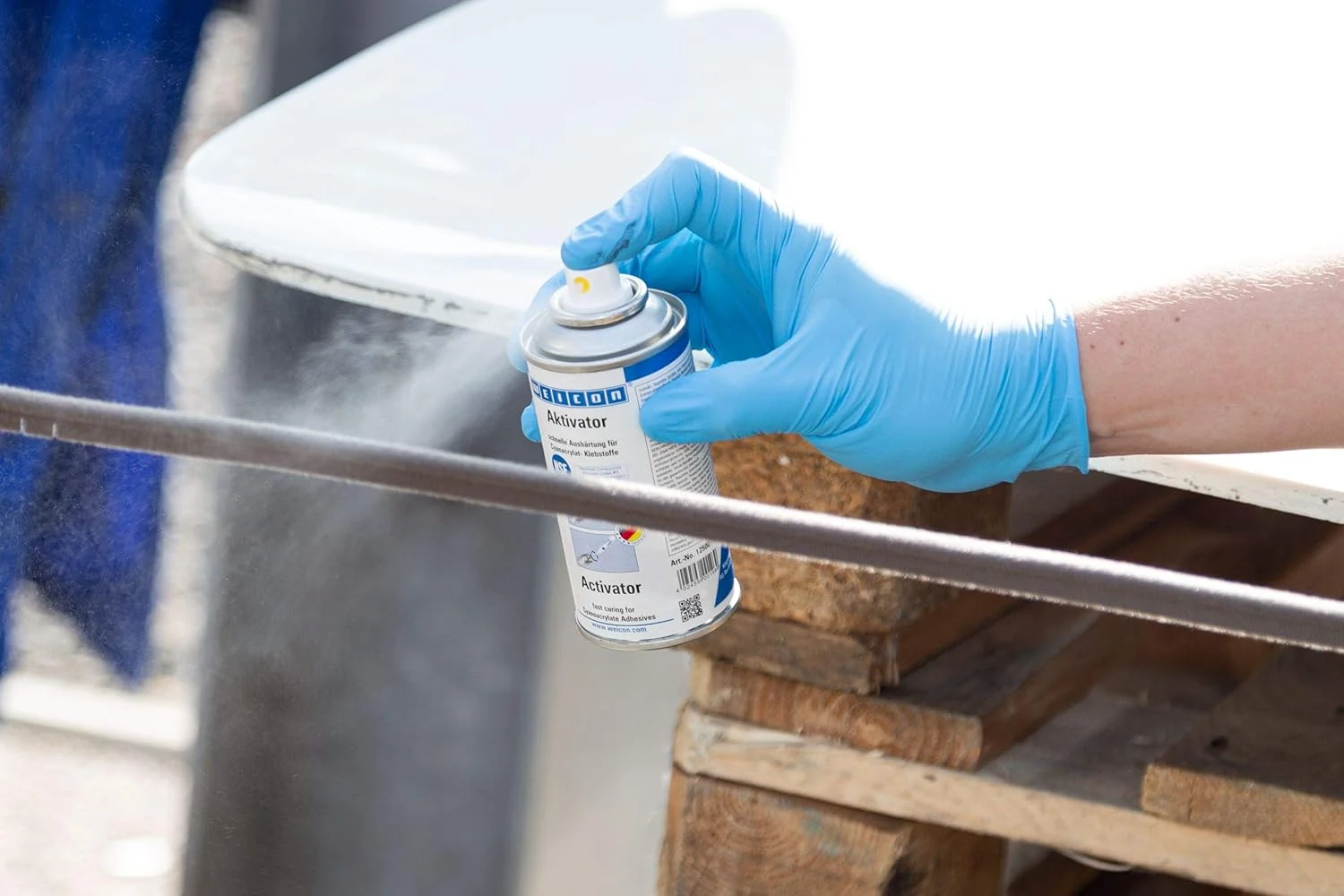 اسپری فعال کننده چسب فوری WEICON CA | 150 میلی لیتر | تسریع در خشک شدن چسب های قطره ای اسپری فعال کننده چسب فوری WEICON CA | 150 میلی لیتر | تسریع در خشک شدن چسب های قطره ای