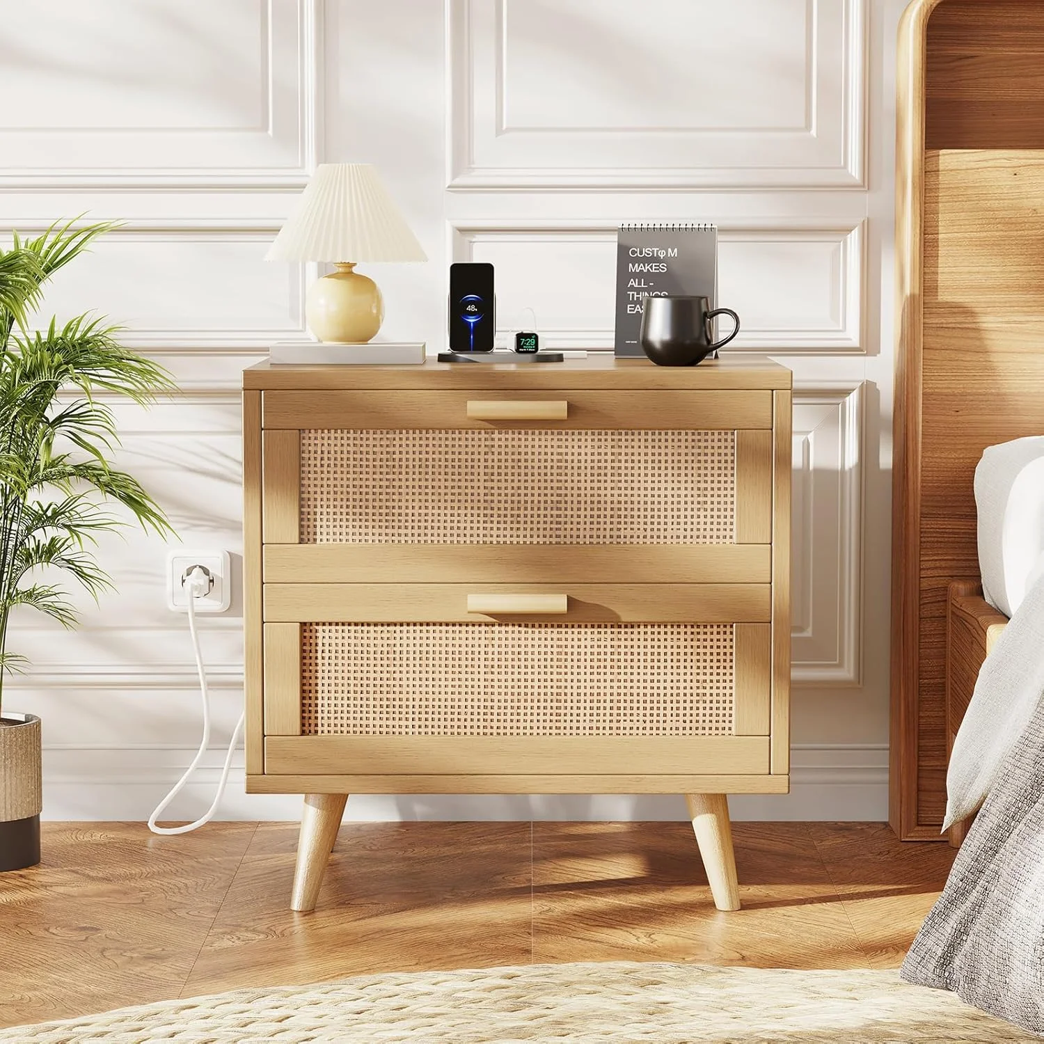 میز کنار تختی راتان Rovaurx با 2 کشو، میز کنار تخت کوچک با ایستگاه شارژ، میز عسلی برای اتاق خواب، میز کنار تختی بوهو با پایه های چوبی محکم برای اتاق خواب، مدرن و طبیعی RCTG111ME