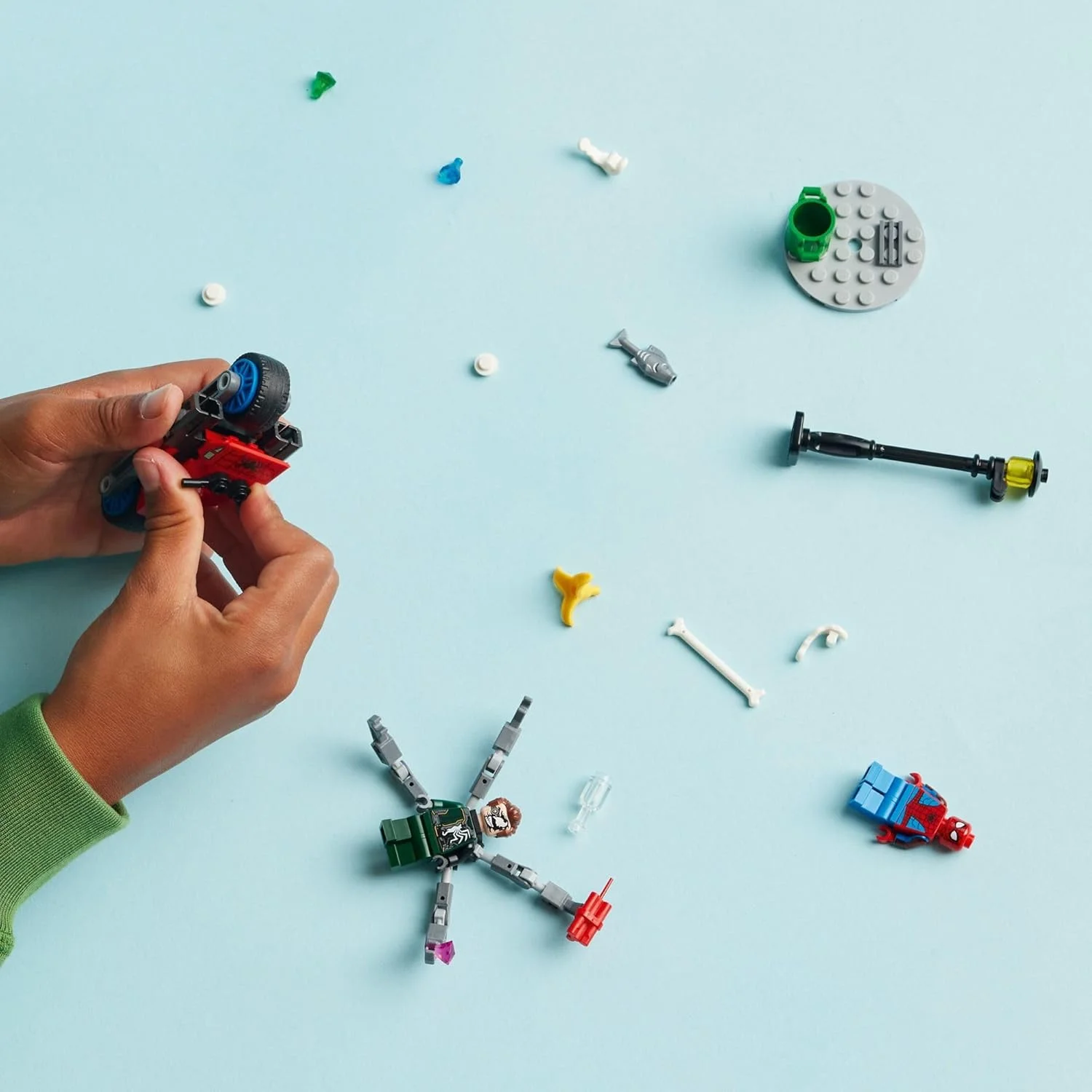 لگو مارول تعقیب و گریز موتورسیکلت: مرد عنکبوتی در مقابل دکتر اختاپوس، اسباب بازی ساختنی برای کودکان با تیراندازهای میخکوب و انفجارهای تار، 2 مینی فیگور مارول، اسباب بازی ابرقهرمانی، هدیه برای پسران و دختران 6 سال به بالا، 76275 لگو مارول تعقیب و گریز موتورسیکلت: مرد عنکبوتی در مقابل دکتر اختاپوس، اسباب بازی ساختنی برای کودکان با تیراندازهای میخکوب و انفجارهای تار، 2 مینی فیگور مارول، اسباب بازی ابرقهرمانی، هدیه برای پسران و دختران 6 سال به بالا، 76275