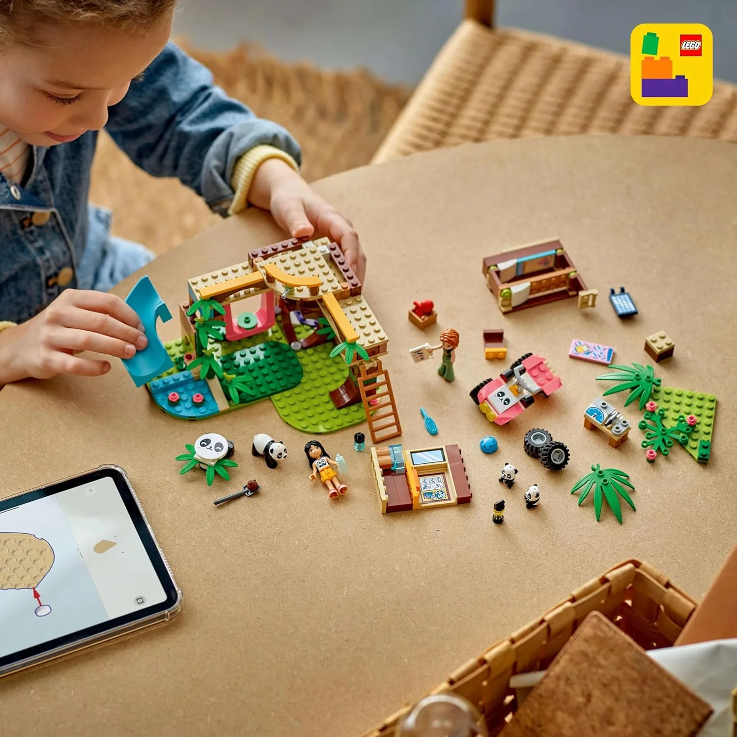 اسباب بازی مراقبت از حیوانات پناهگاه پاندا LEGO Friends با خانه درختی، موتور چهارچرخ، 2 مینی عروسک و 3 فیگور پاندا - مجموعه ساخت خلاقانه برای دختران 7+ ساله - 42648 اسباب بازی مراقبت از حیوانات پناهگاه پاندا LEGO Friends با خانه درختی، موتور چهارچرخ، 2 مینی عروسک و 3 فیگور پاندا - مجموعه ساخت خلاقانه برای دختران 7+ ساله - 42648