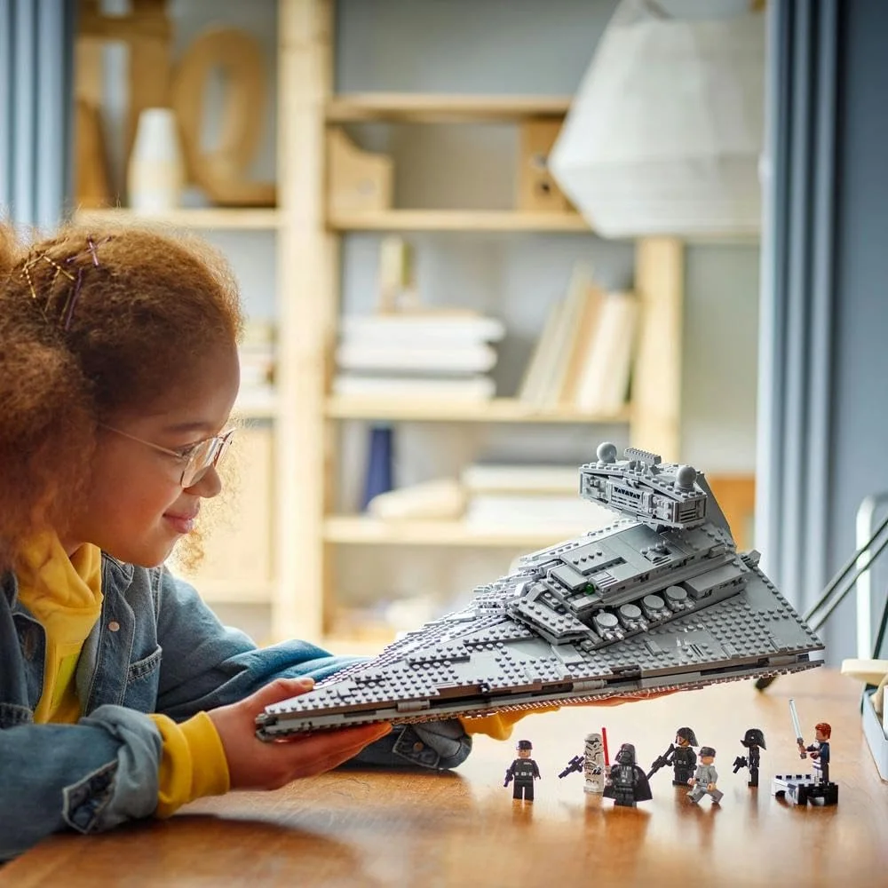اسباب بازی ساختنی سفینه جنگی LEGO Star Wars Imperial Star Destroyer، مجموعه کلکسیونی A New Hope شامل مینی فیگور شخصیت Darth Vader، هدیه تولد برای کودکان 10 سال به بالا، پسران و دختران 75394 اسباب بازی ساختنی سفینه جنگی LEGO Star Wars Imperial Star Destroyer، مجموعه کلکسیونی A New Hope شامل مینی فیگور شخصیت Darth Vader، هدیه تولد برای کودکان 10 سال به بالا، پسران و دختران 75394