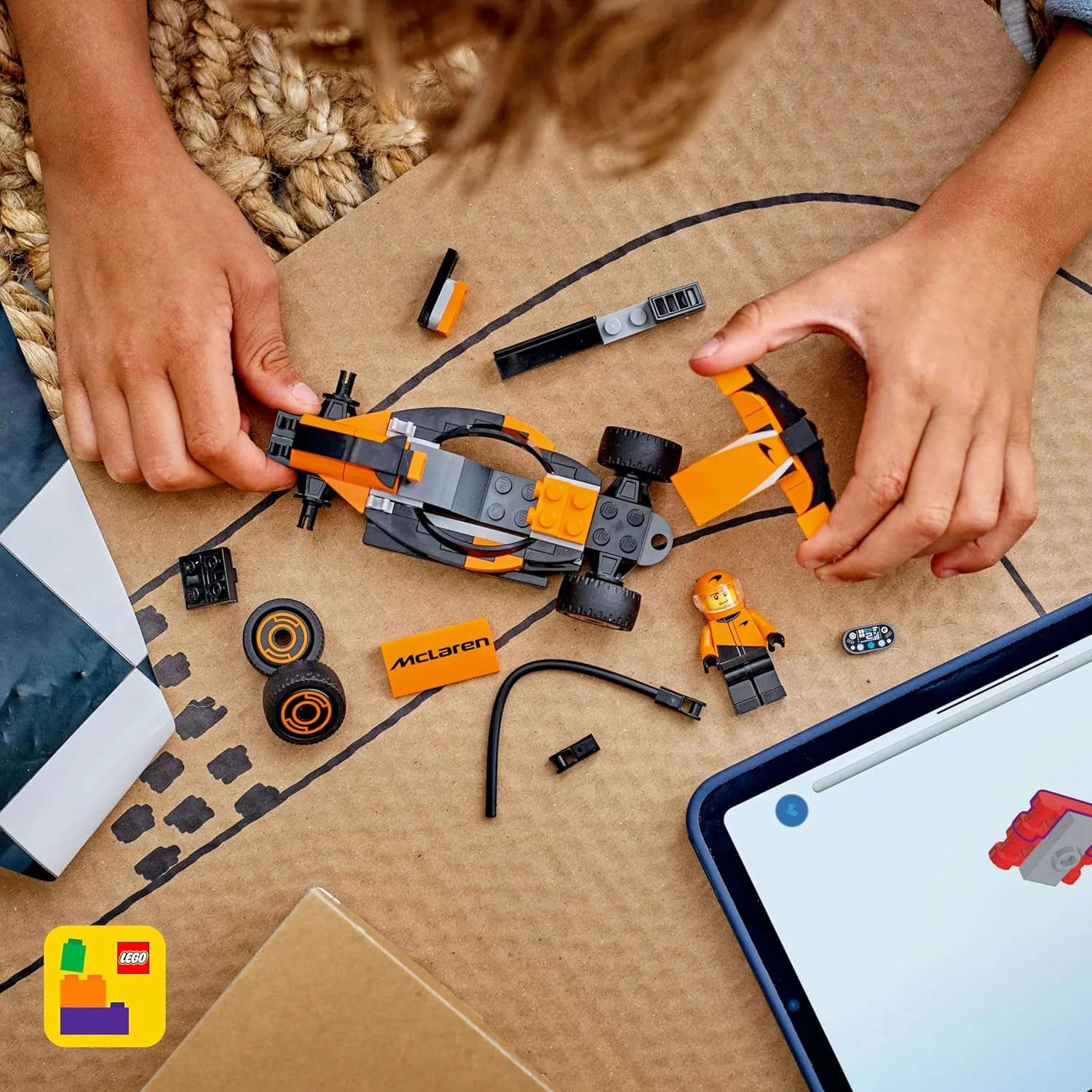 لگو سیتی راننده فرمول 1 با ماشین مسابقه مک لارن - اسباب بازی ساختنی فرمول 1 به همراه مینی فیگور راننده مسابقه - ایده هدیه تولد کوچک برای پسران و دختران 6+ ساله یا طرفداران بزرگسال ورزش های موتوری - 60442