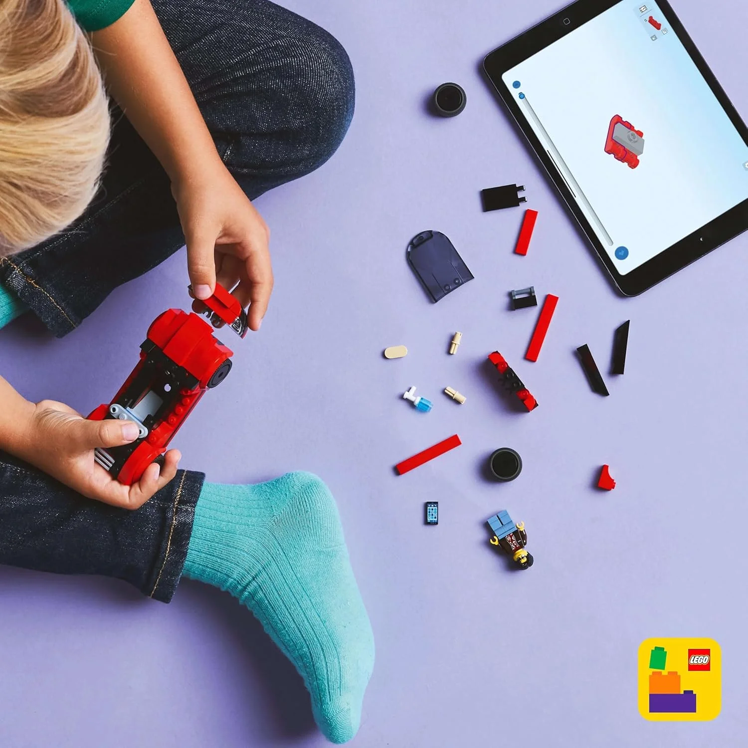 ماشین اسباب بازی ماشین مسابقه ای قرمز LEGO City - اسباب بازی ماشین مسابقه ای برای پسران و دختران 5+ ساله - هدایای آموزشی برای تولدها و تعطیلات - شامل یک مینی فیگور راننده و لوازم جانبی - 60448