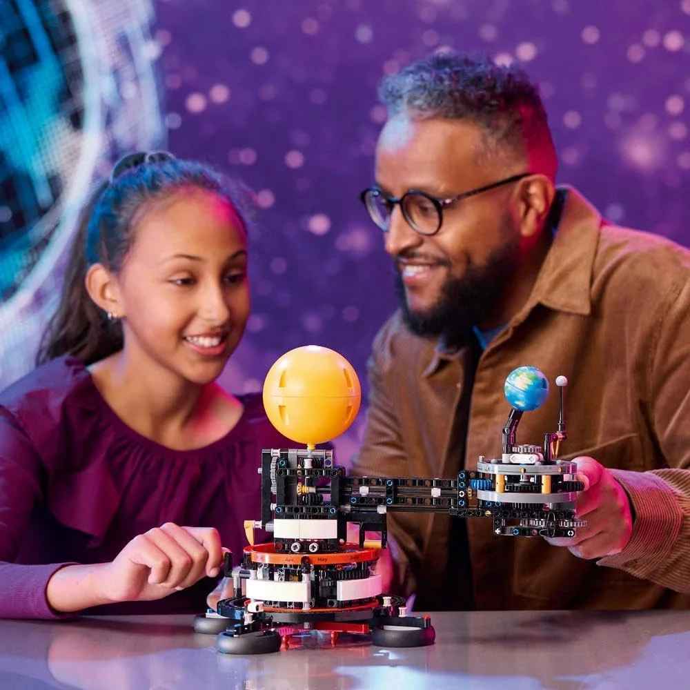 مجموعه ساخت مدل مدار زمین و ماه لگو تکنیک، اسباب بازی های فضایی برای کودکان 10 سال به بالا، پسران و دختران، اسباب بازی منظومه شمسی برای بازی تخیلی و مستقل، ایده هدیه تولد 42179 مجموعه ساخت مدل مدار زمین و ماه لگو تکنیک، اسباب بازی های فضایی برای کودکان 10 سال به بالا، پسران و دختران، اسباب بازی منظومه شمسی برای بازی تخیلی و مستقل، ایده هدیه تولد 42179