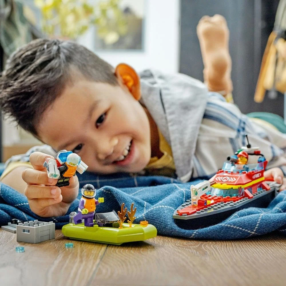 لگو 60373 City قایق نجات آتش نشانی، شناور روی آب، با جت پک، قایق بادی و 3 مینی فیگور، اسباب بازی های قهرمان روزمره برای پسران و دختران 5 سال به بالا، ایده هدیه