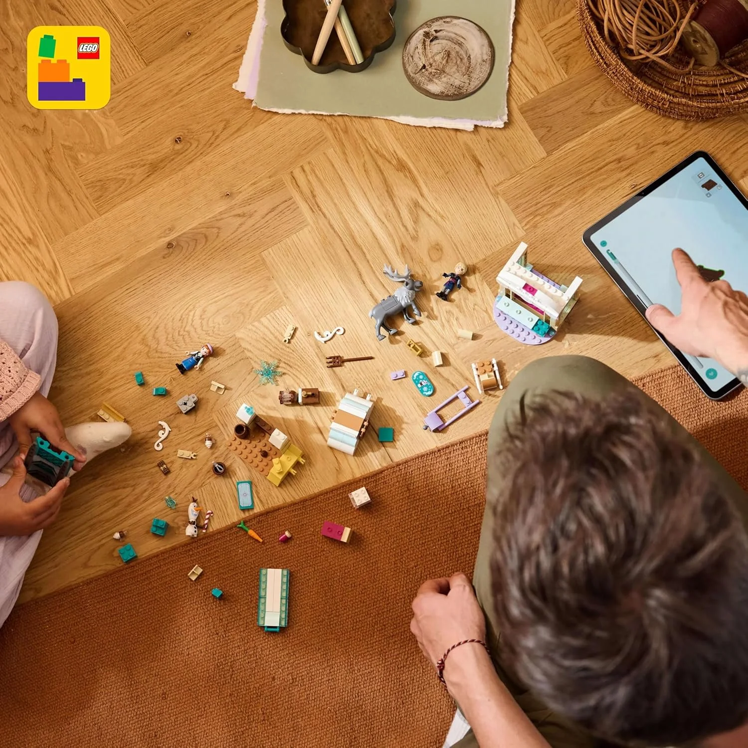 ماجراجویی سورتمه آنا LEGO ǀ Disney Frozen، غرفه شکلات داغ با مینی‌فیگور کریستوف، به همراه فیگورهای اولاف و سون، اسباب‌بازی ساختنی پرنسس برای دختران 4 سال به بالا 43256