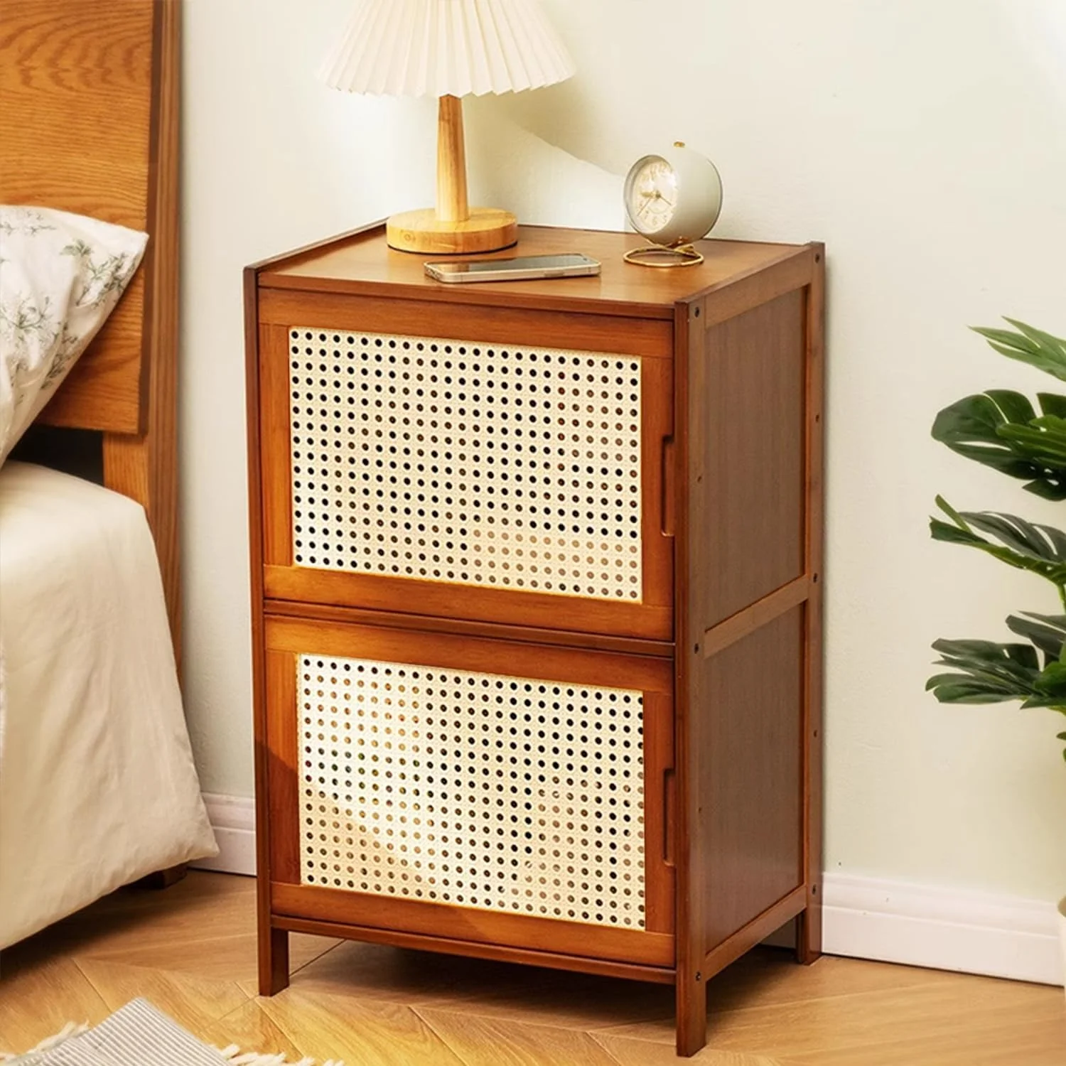 پاتختی، میز کنار تختی بامبو با طرح حصیری و کابینت 2 طبقه برای اتاق نشیمن، اتاق خواب، آشپزخانه، میز کنار مبلی مقاوم در برابر رطوبت برای تخت، مبل، دفتر، خوابگاه - روکش گردویی (43x32x68 سانتی متر) پاتختی، میز کنار تختی بامبو با طرح حصیری و کابینت 2 طبقه برای اتاق نشیمن، اتاق خواب، آشپزخانه، میز کنار مبلی مقاوم در برابر رطوبت برای تخت، مبل، دفتر، خوابگاه - روکش گردویی (43x32x68 سانتی متر)