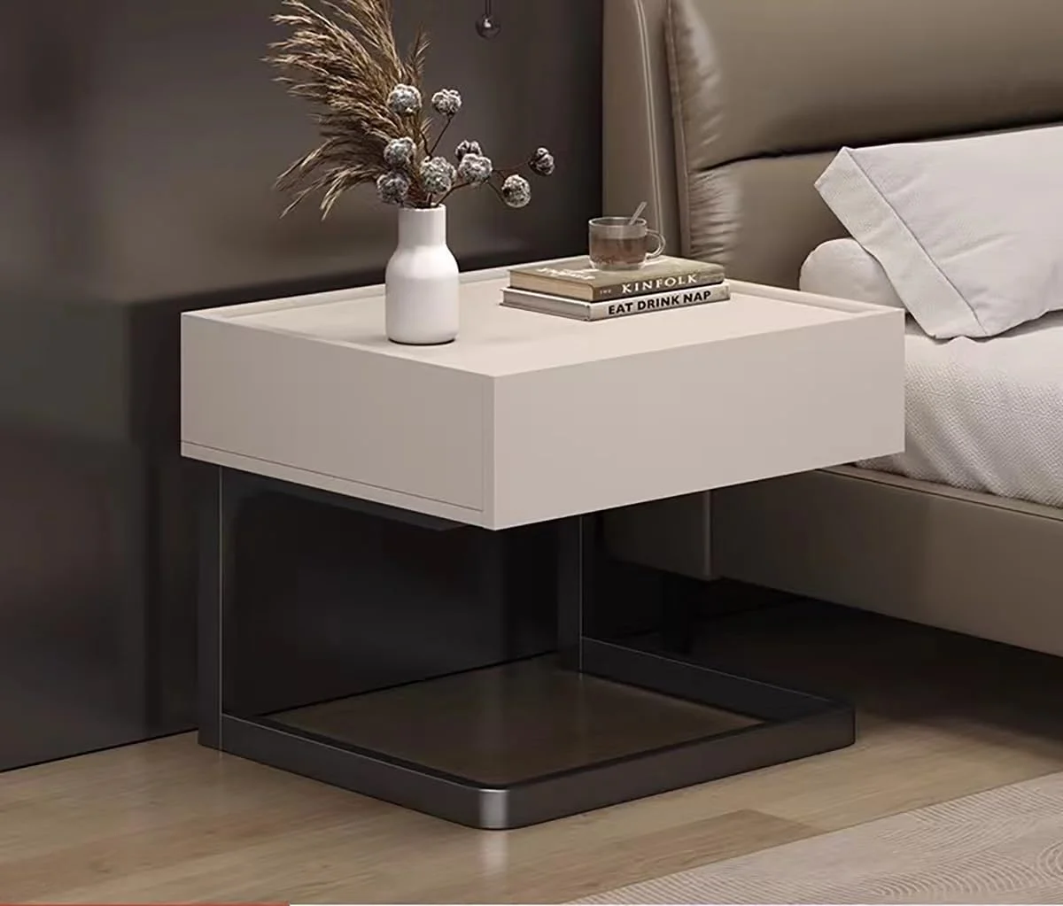 میز کنار تختی JOMILA با 1 کشو، مناسب اتاق خواب، میز آرایش کوچک، میز کنار تخت، میز عسلی (سفید + مشکی)