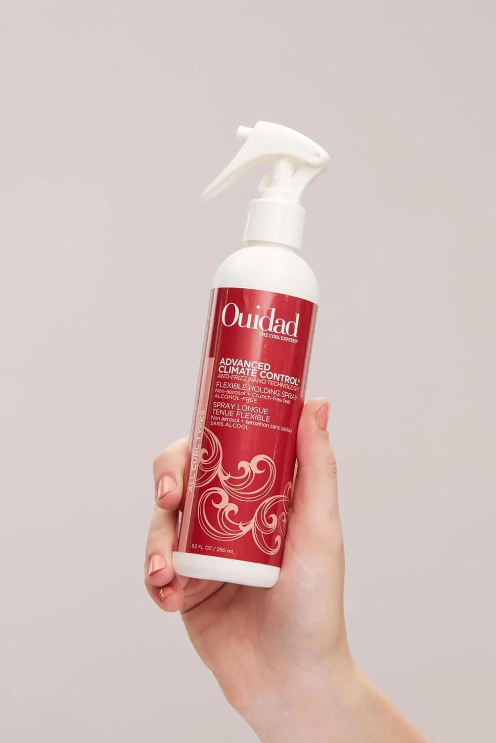 اسپری نگهدارنده موی فر Ouidad Advanced Climate Control، حجم 250 میلی لیتر، اسپری موی فر انعطاف پذیر برای فرهای حجیم و بدون وز، غنی شده با پرو ویتامین B5، بدون سولفات، پارابن و تست حیوانی