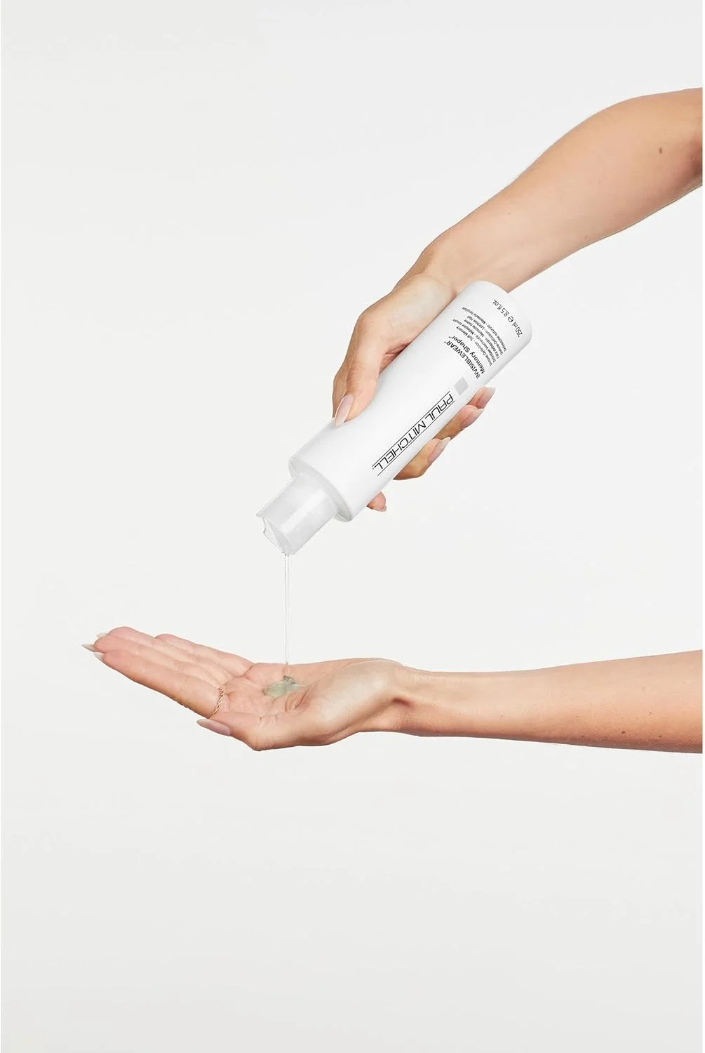 اسپری حالت دهنده مو پل میچل Invisiblewear Memory Shaper حجم 250 میلی لیتر اسپری حالت دهنده مو پل میچل Invisiblewear Memory Shaper حجم 250 میلی لیتر