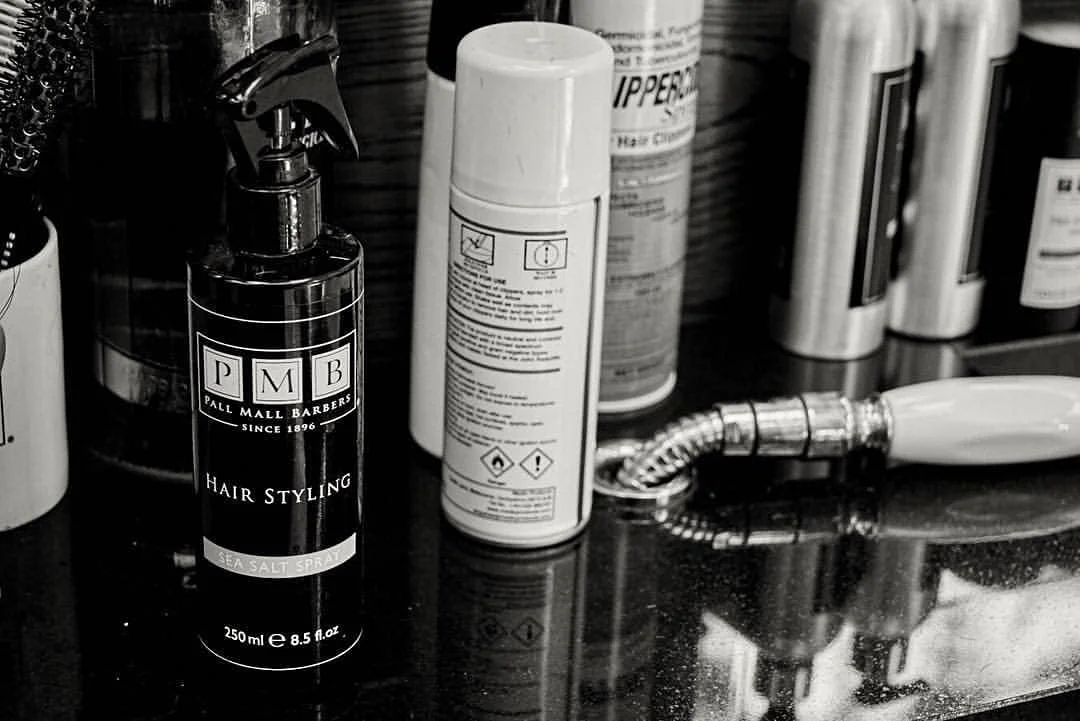 پال مال باربرز، بهترین حالت دهنده مو برای آقایان از سال 1896 - اسپری نمک دریایی برای مو - 250 میلی لیتر | اسپری حالت دهنده موی مردانه با نگهداری ملایم - ایجاد ظاهر موج دار ساحلی و نامرتب