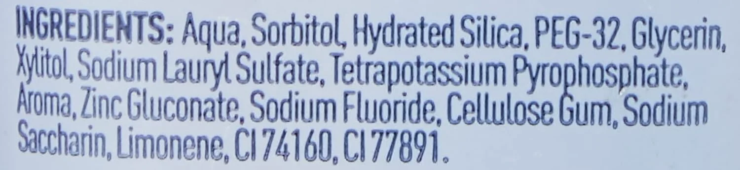 خمیر دندان سفید کننده جردن وایت اسمایل، تیوب 75 میلی لیتری، از بین برنده لکه های روزانه مانند قهوه و چای، حاوی زینک و زایلیتول، اثر سفید کنندگی، ملایم بر روی مینای دندان، توسعه یافته و تولید شده در اسکاندیناوی