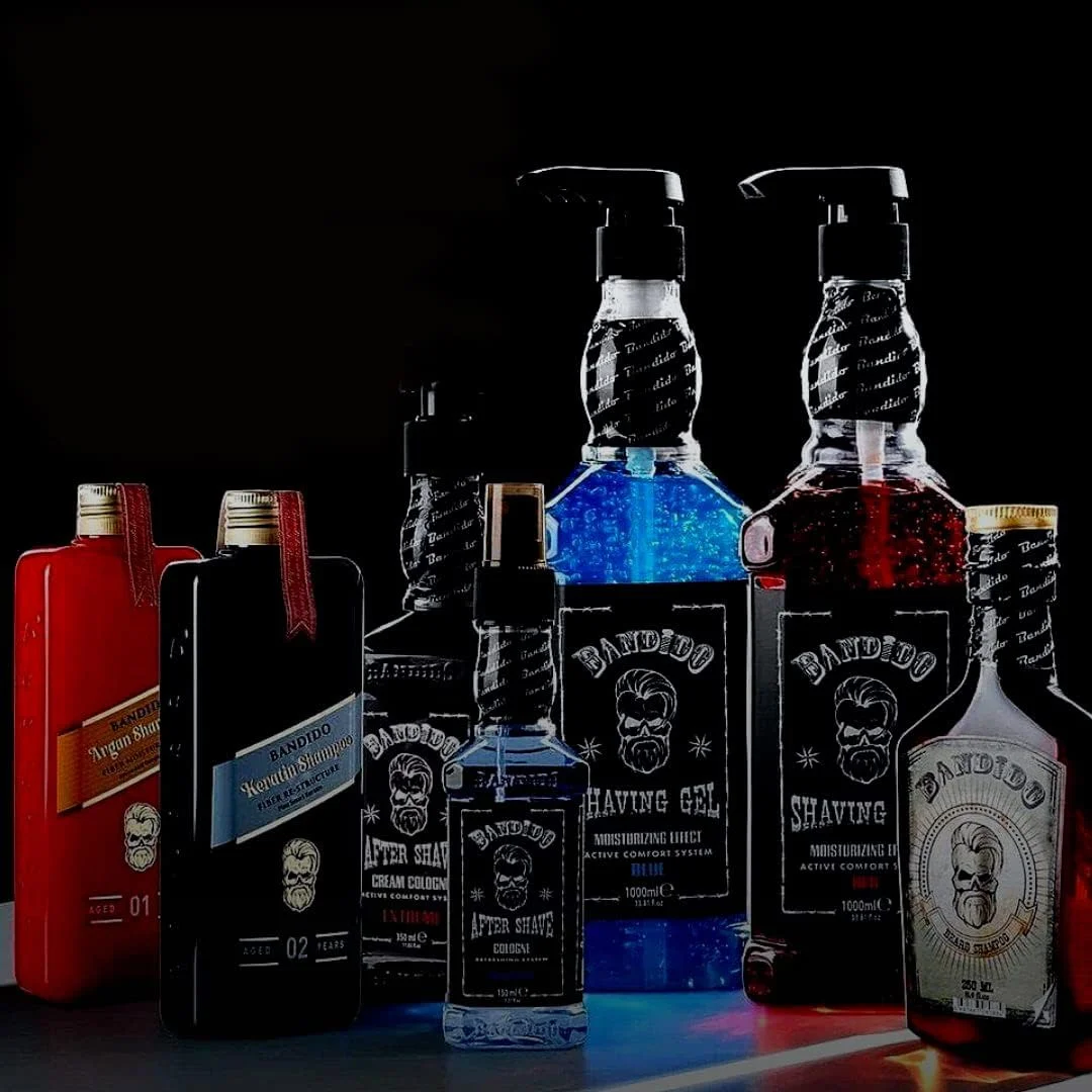 ژل حالت دهنده مو مردانه باندیدو 150 میلی لیتر 01 اثر آدامسی فوق العاده قوی با ظاهری طبیعی، بدون چسبندگی و با جلوه موی خیس، اثر لاستیکی، ژل حالت دهنده مو مردانه