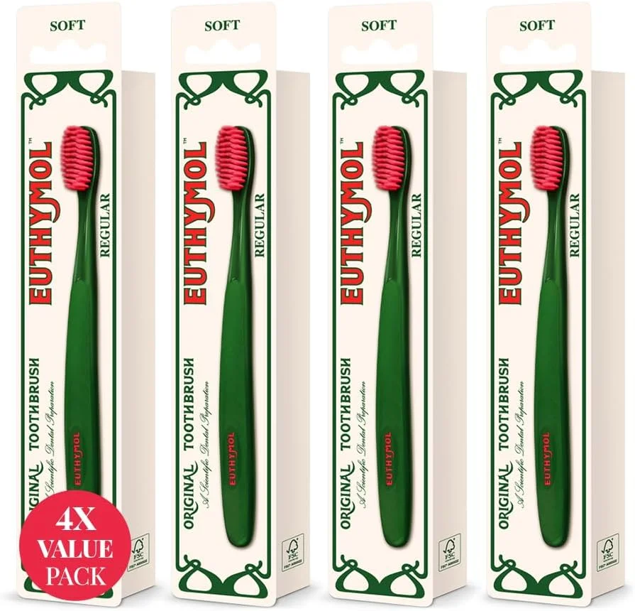 Euthymol] مسواک معمولی، (بسته 4 عددی) برس نرم، مسواک دستی ارگونومیک با انحنای سه گانه با برس برای تمیز کردن کامل و عمیق، و لثه ها و دندان های حساس