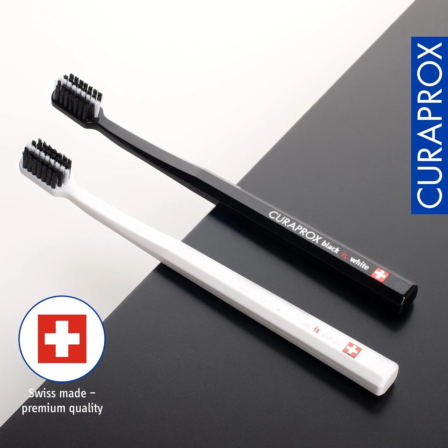 ست مسواک Curaprox CS 5460، 2 عدد نگهدارنده مسواک و خمیر دندان زغالی فعال، کیت خانگی، Black is White ست مسواک Curaprox CS 5460، 2 عدد نگهدارنده مسواک و خمیر دندان زغالی فعال، کیت خانگی، Black is White