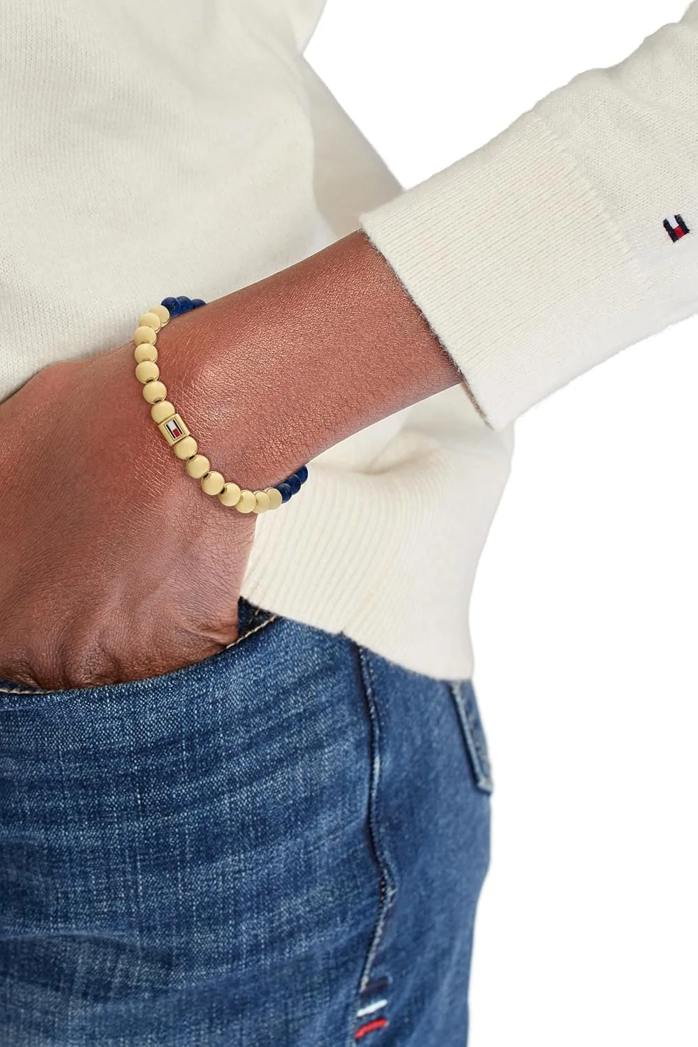 دستبند زنانه تومی هیلفیگر با روکش طلایی نازک و مهره های لاجورد آبی دستبند زنانه تومی هیلفیگر با روکش طلایی نازک و مهره های لاجورد آبی