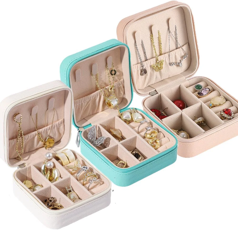 جعبه جواهرات مسافرتی - سازمان دهنده جعبه جواهرات قابل حمل برای انگشتر، گوشواره، گردنبند و موارد دیگر، بسته 3 عددی (صورتی، آبی، سفید) جعبه جواهرات مسافرتی - سازمان دهنده جعبه جواهرات قابل حمل برای انگشتر، گوشواره، گردنبند و موارد دیگر، بسته 3 عددی (صورتی، آبی، سفید)