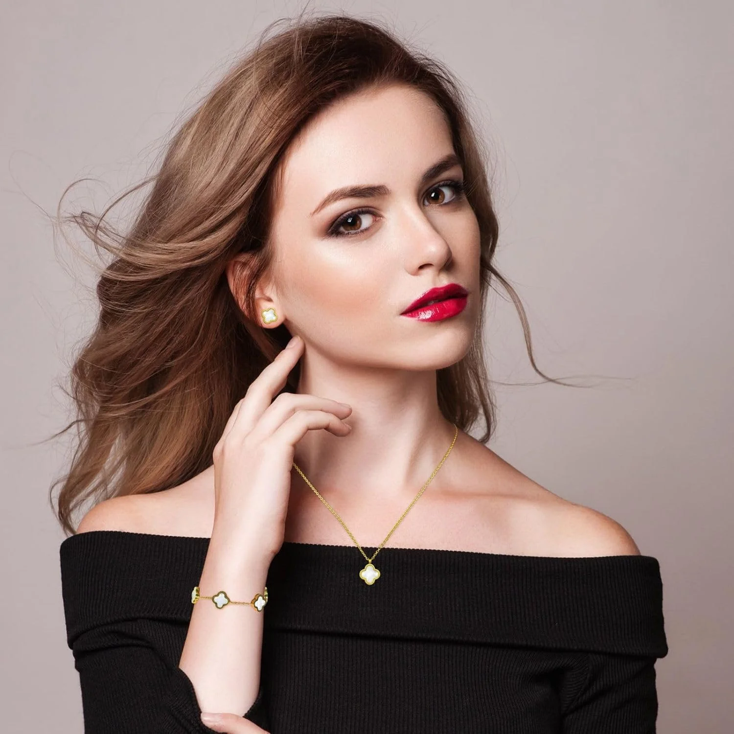 ست شبدر SYOSI با روکش طلای 18 عیار، دستبند شبدر خوش شانس دو طرفه، گوشواره، آویز گردنبند برای زنان و بانوان