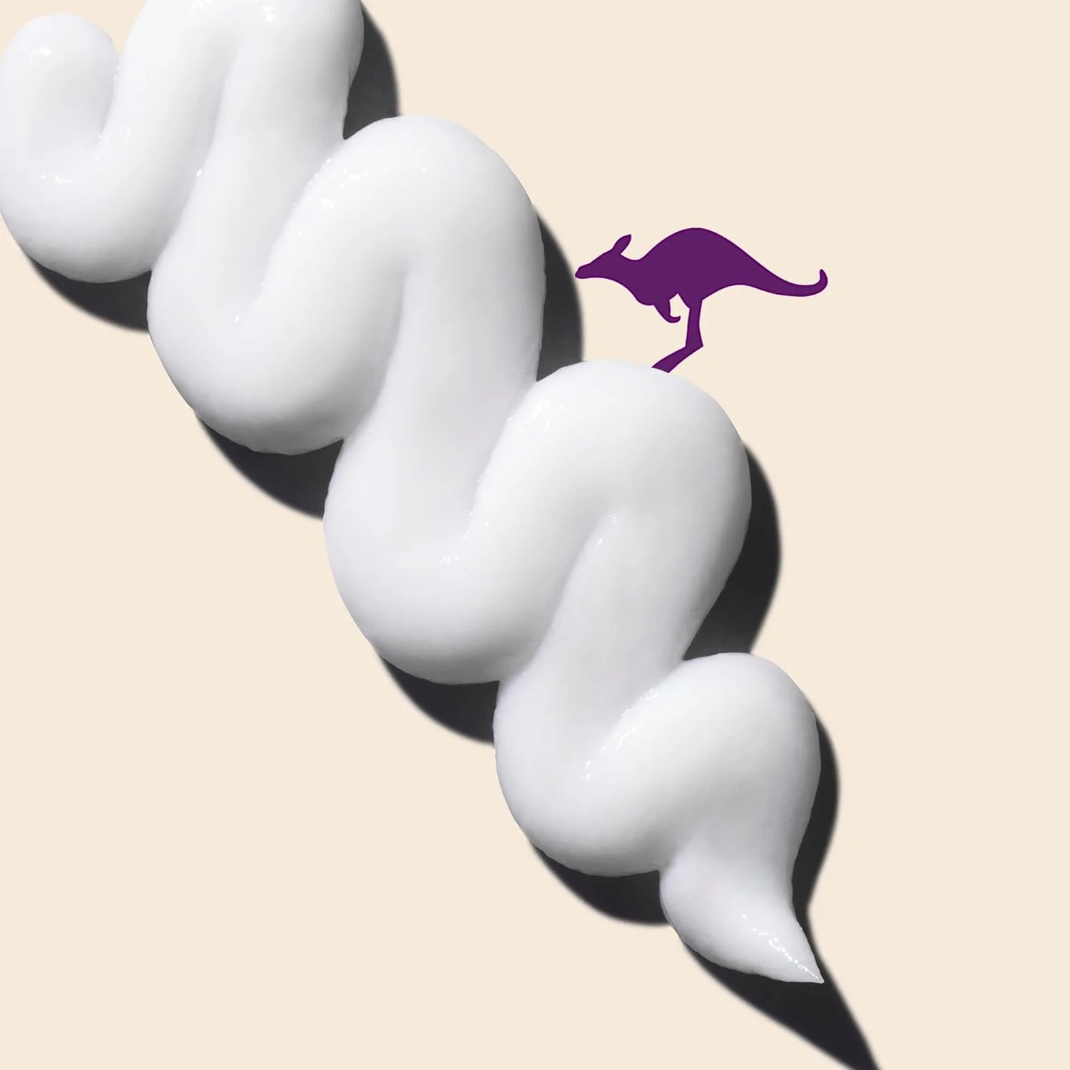 ماسک موی ترمیم کننده عمیق 3 دقیقه ای آوسی SOS Kiss of Life برای موهای خشک و آسیب دیده، 225 میلی لیتر ماسک موی ترمیم کننده عمیق 3 دقیقه ای آوسی SOS Kiss of Life برای موهای خشک و آسیب دیده، 225 میلی لیتر