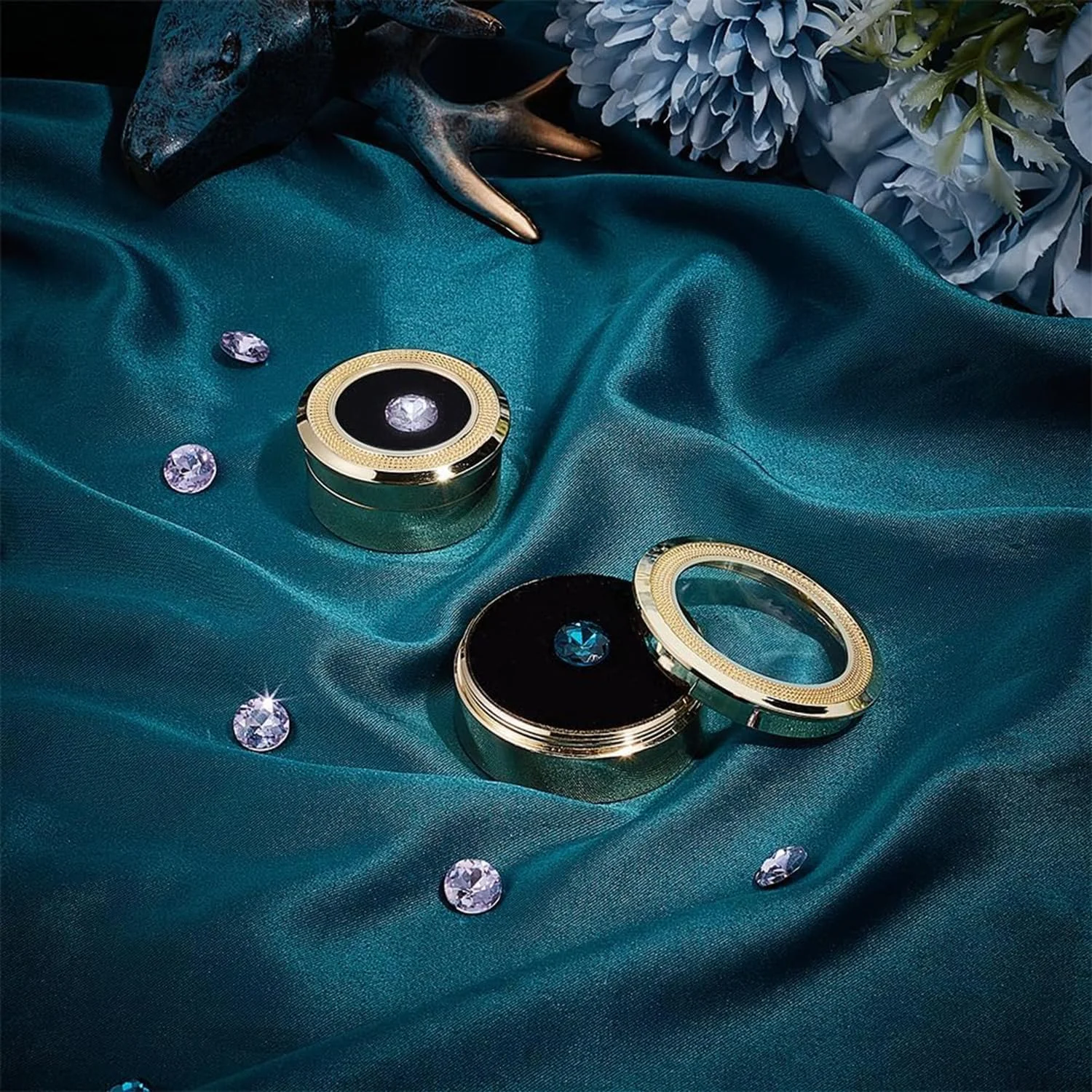 جعبه نمایش جواهرات Excefore، جعبه گرد برای نمایش الماس و سنگ های قیمتی، جعبه جواهرات آلیاژ طلایی با پنجره برای پیشنهاد ازدواج، مناسب برای جواهرات، الماس، گردنبند عروسی، در 2 اندازه جعبه نمایش جواهرات Excefore، جعبه گرد برای نمایش الماس و سنگ های قیمتی، جعبه جواهرات آلیاژ طلایی با پنجره برای پیشنهاد ازدواج، مناسب برای جواهرات، الماس، گردنبند عروسی، در 2 اندازه