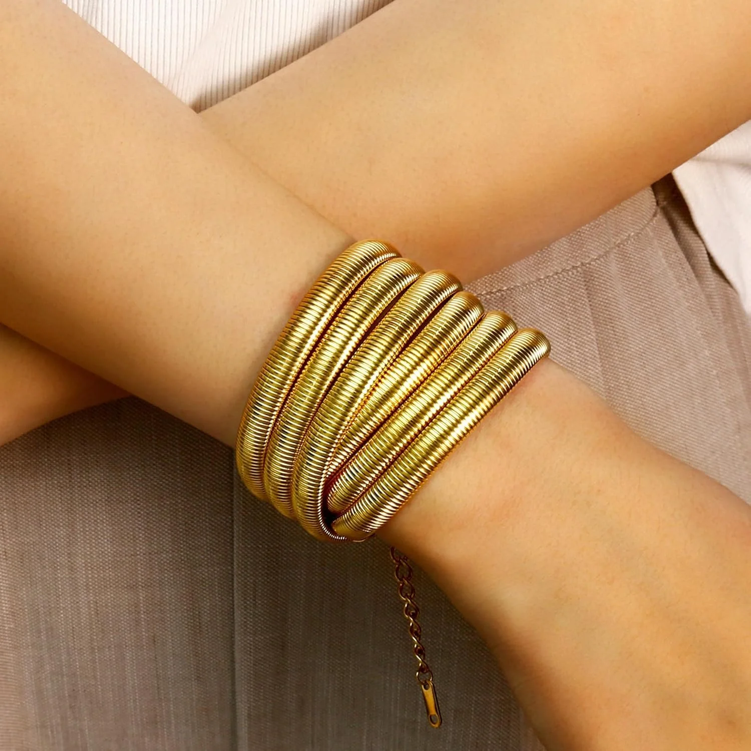 گردنبند چوکر استیل طلایی ضخیم Excefore - طراحی زنجیر ماری کشسان - گردنبند سه تایی طلایی ضد تیرگی برای زنان و دختران گردنبند چوکر استیل طلایی ضخیم Excefore - طراحی زنجیر ماری کشسان - گردنبند سه تایی طلایی ضد تیرگی برای زنان و دختران