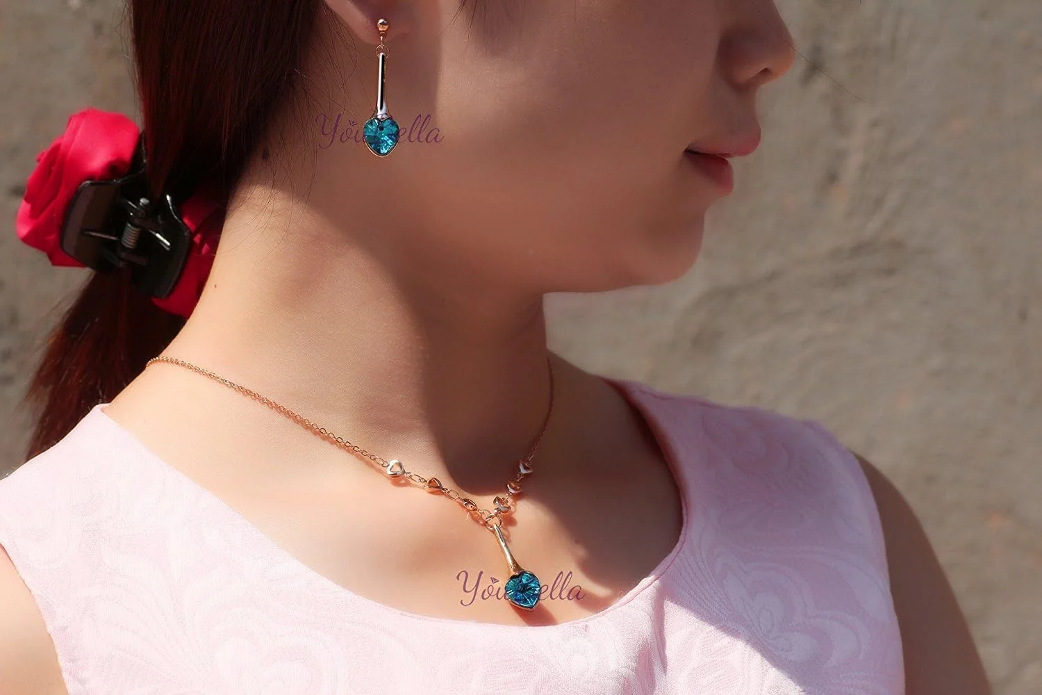 یوبلا، گردنبند آویز قلب کریستالی با روکش طلایی و گوشواره های مجلسی، مناسب دختران و زنان یوبلا، گردنبند آویز قلب کریستالی با روکش طلایی و گوشواره های مجلسی، مناسب دختران و زنان