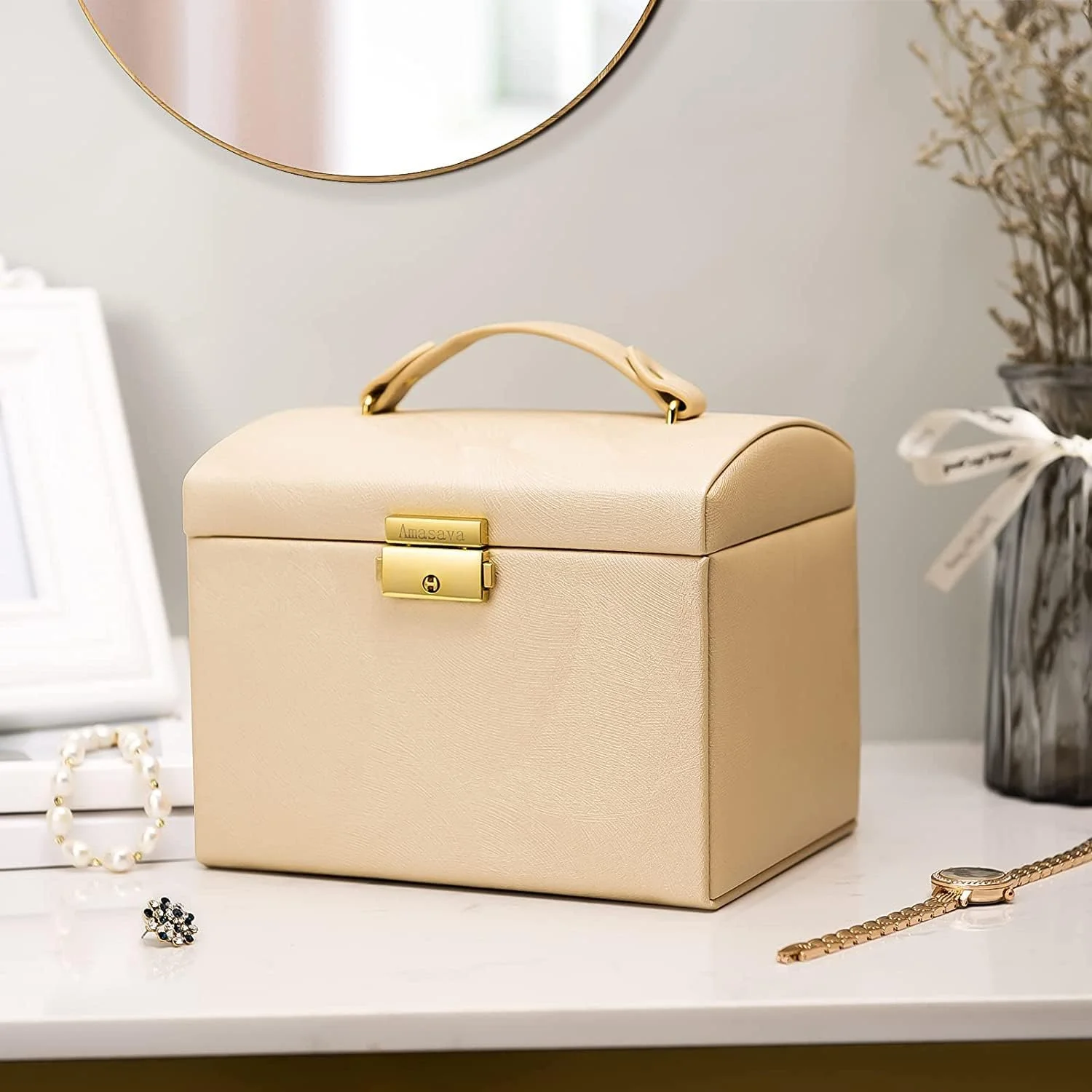 جعبه جواهرات YouBella، چند لایه، چرم PU، قابل حمل، قفل دار، با محفظه های جداکننده برای انگشتر، گوشواره، گردنبند، سازمان دهنده خانگی، بژ جعبه جواهرات YouBella، چند لایه، چرم PU، قابل حمل، قفل دار، با محفظه های جداکننده برای انگشتر، گوشواره، گردنبند، سازمان دهنده خانگی، بژ