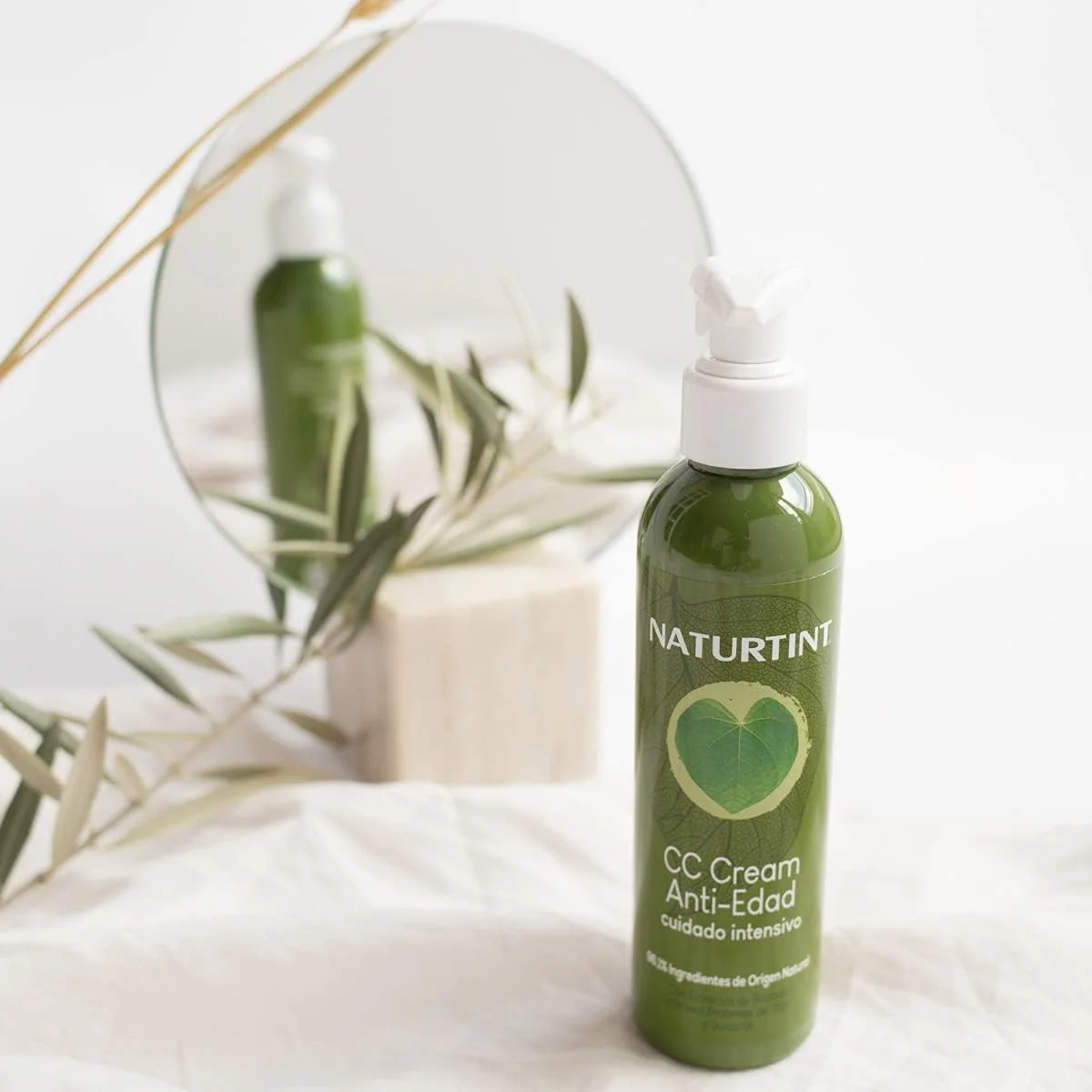 کرم موی سی سی ناتورتین. ماسک مو بدون نیاز به آبکشی. مناسب موهای خشک و آسیب دیده. ترمیم کننده، مرطوب کننده. 96% مواد طبیعی. 200 میلی لیتر