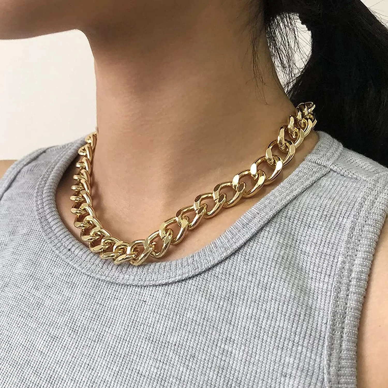 گردنبند آویز زنانه YouBella Jewellery برای زنان و دختران گردنبند آویز زنانه YouBella Jewellery برای زنان و دختران