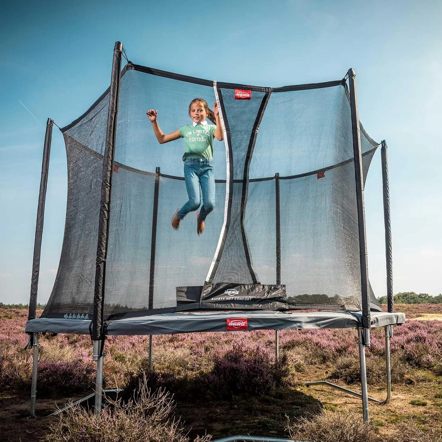 ترامپولین 200 خاکستری BERG Favorit با توری ایمنی Comfort برای کودکان و بزرگسالان، ترامپولین بادوام 200 سانتی متری فضای باز با قاب پایدار و ویژگی های ایمنی اضافی ترامپولین 200 خاکستری BERG Favorit با توری ایمنی Comfort برای کودکان و بزرگسالان، ترامپولین بادوام 200 سانتی متری فضای باز با قاب پایدار و ویژگی های ایمنی اضافی