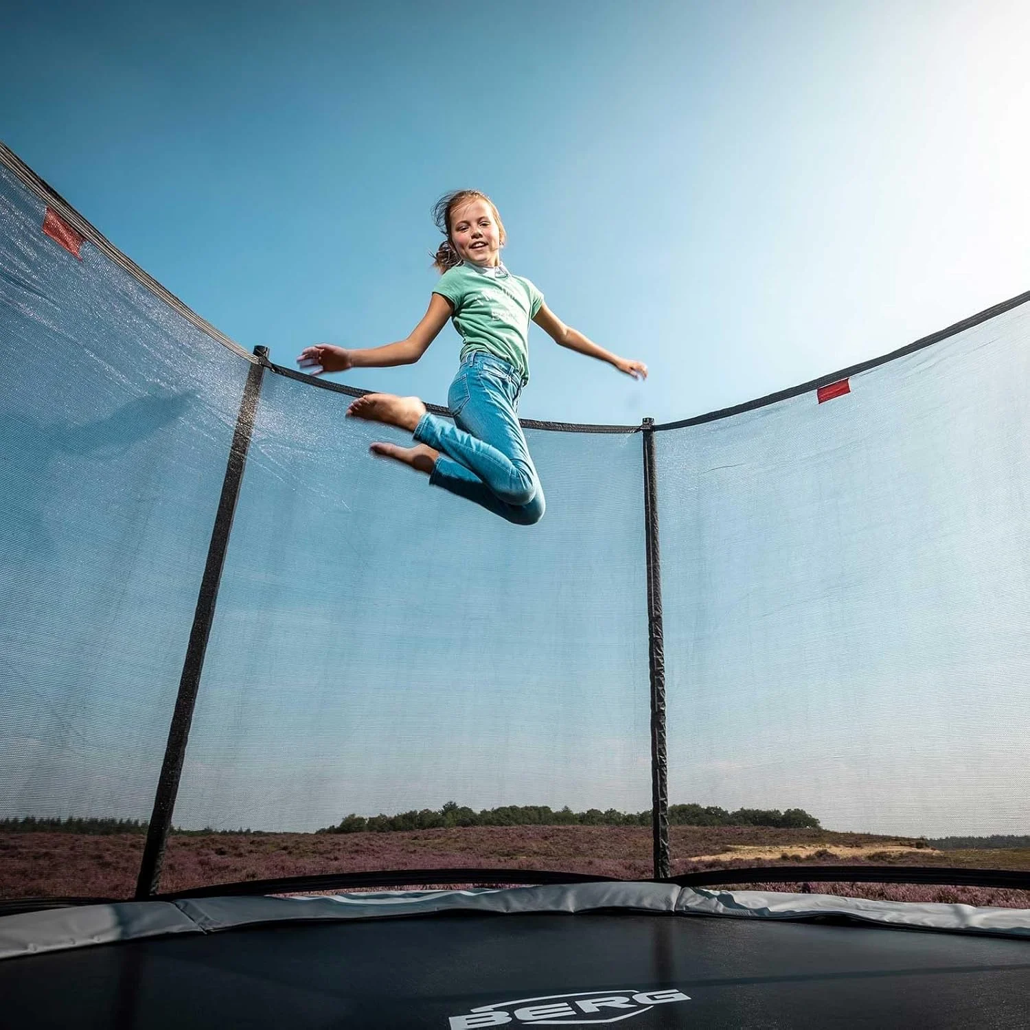 ترامپولین 200 خاکستری BERG Favorit با توری ایمنی Comfort برای کودکان و بزرگسالان، ترامپولین بادوام 200 سانتی متری فضای باز با قاب پایدار و ویژگی های ایمنی اضافی ترامپولین 200 خاکستری BERG Favorit با توری ایمنی Comfort برای کودکان و بزرگسالان، ترامپولین بادوام 200 سانتی متری فضای باز با قاب پایدار و ویژگی های ایمنی اضافی