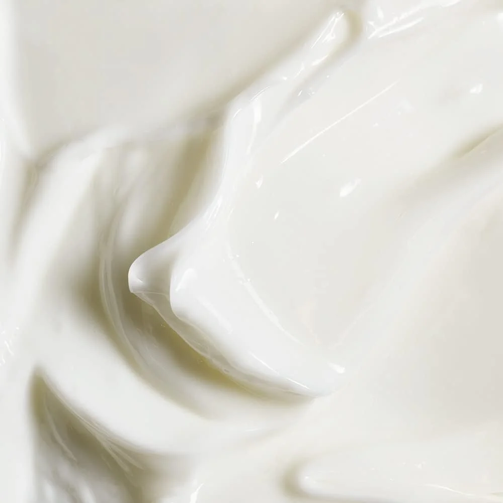 بالم مو سبک مراقبت از گیاه Yves Rocher، تغذیه کننده و ترمیم کننده تا نوک مو بالم مو سبک مراقبت از گیاه Yves Rocher، تغذیه کننده و ترمیم کننده تا نوک مو