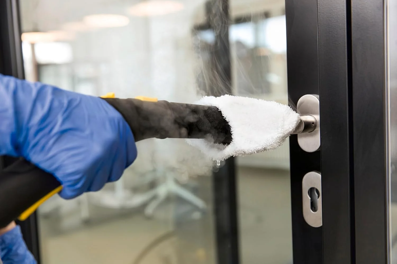 بخارشوی حرفه ای کارچر مدل SG 4/4، 240 ولت، 2300 وات بخارشوی حرفه ای کارچر مدل SG 4/4، 240 ولت، 2300 وات