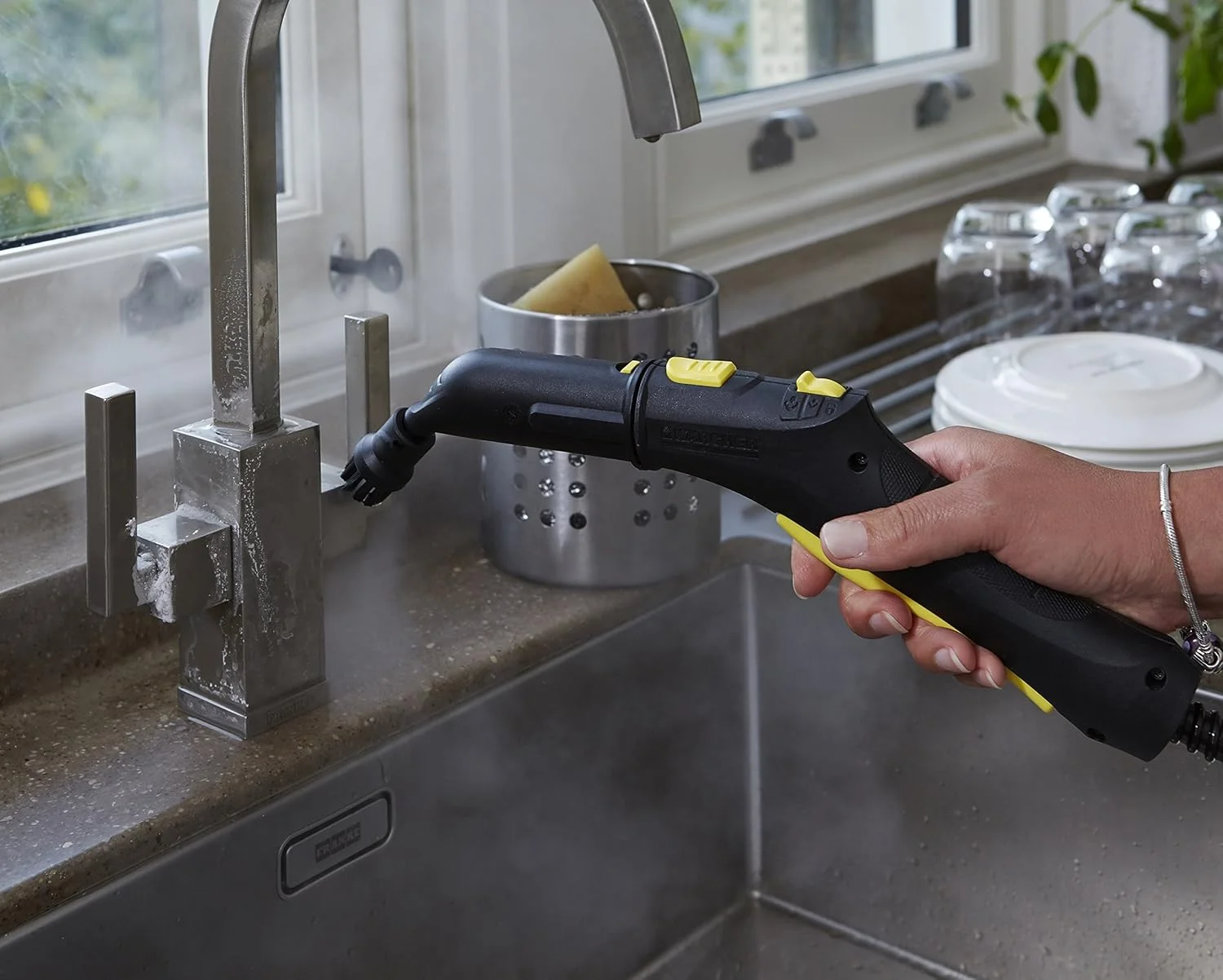 بخارشوی چند منظوره کارچر SC2، 1500 وات، 3 بار بخارشوی چند منظوره کارچر SC2، 1500 وات، 3 بار