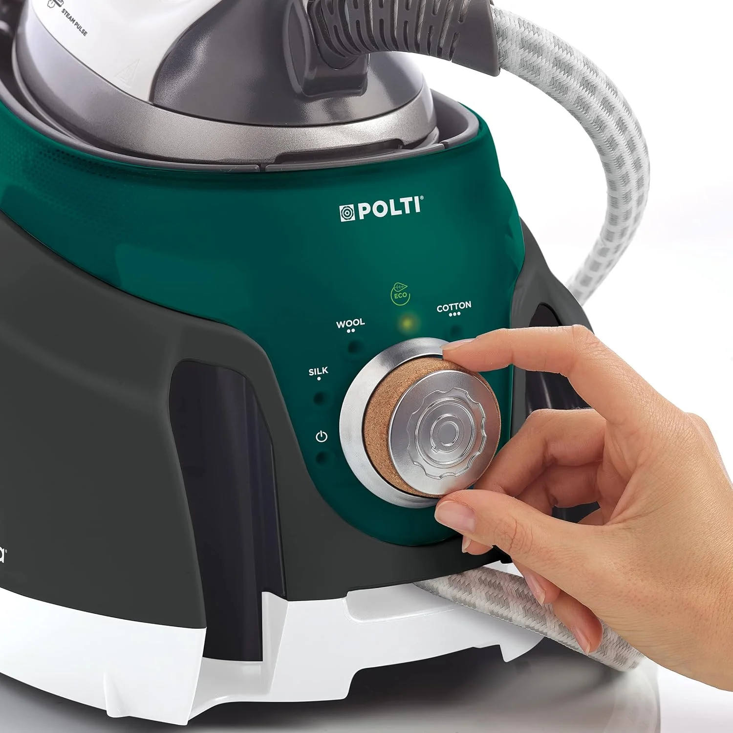 اتو بخار مخزن دار پلتی La Vaporella XT120C، عملکرد هوشمند Eco، طراحی شده برای دوام، فشار 8.5 بار، پالس بخار 600 گرم، فیروزه ای/خاکستری اتو بخار مخزن دار پلتی La Vaporella XT120C، عملکرد هوشمند Eco، طراحی شده برای دوام، فشار 8.5 بار، پالس بخار 600 گرم، فیروزه ای/خاکستری