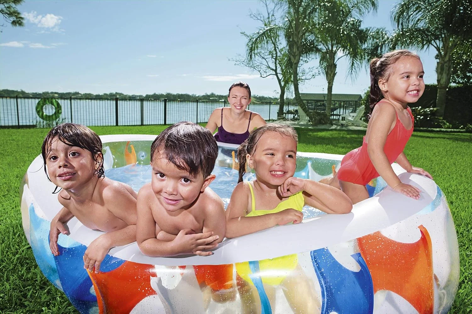 استخر بادی بیضی شکل بست وی استخر بادی بیضی شکل بست وی