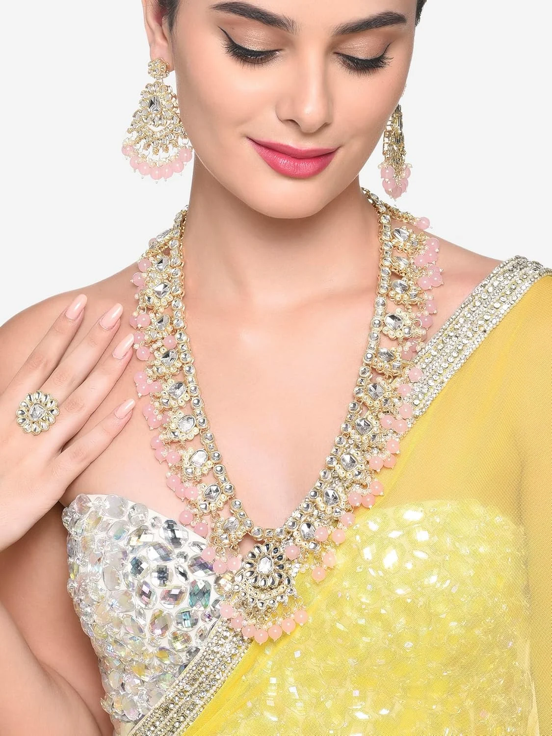 زیوری پرلز، ست گردنبند بلند عروس، گوشواره و انگشتر زنانه با نگین های درخشان Kundan و مهره های صورتی - ZPFK16475 زیوری پرلز، ست گردنبند بلند عروس، گوشواره و انگشتر زنانه با نگین های درخشان Kundan و مهره های صورتی - ZPFK16475
