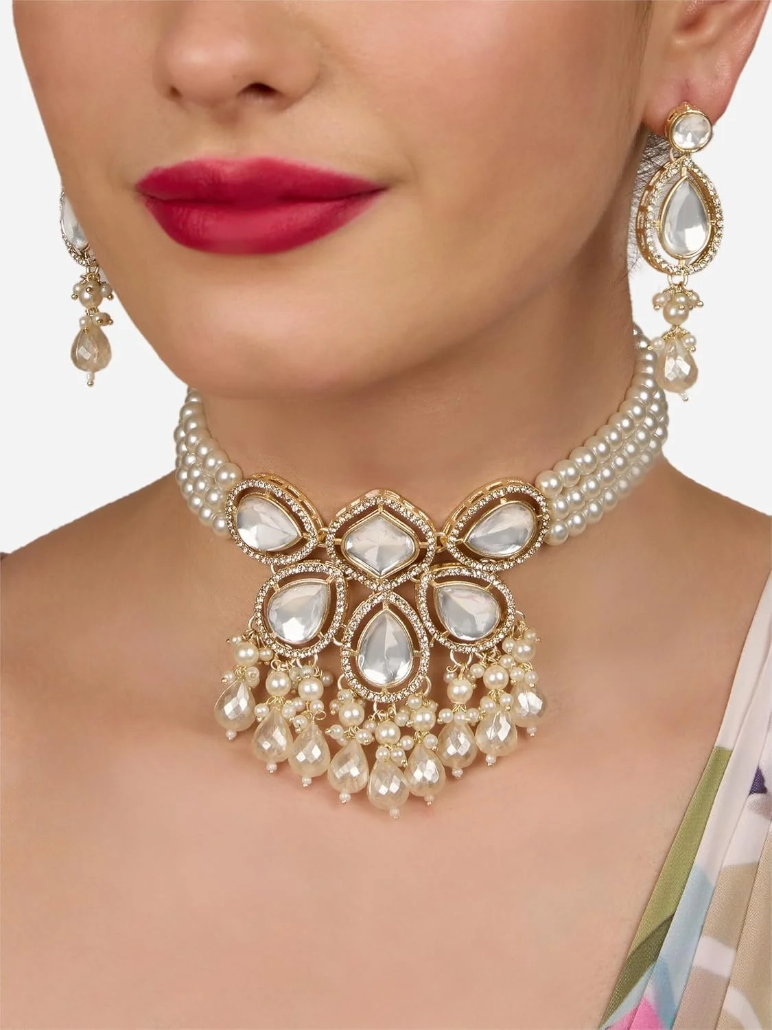ZAVERI PEARLS گردنبند چوکر چند رشته ای مرواریدی با سنگ های خیره کننده طلایی و گوشواره زنانه - ZPFK18229 ZAVERI PEARLS گردنبند چوکر چند رشته ای مرواریدی با سنگ های خیره کننده طلایی و گوشواره زنانه - ZPFK18229
