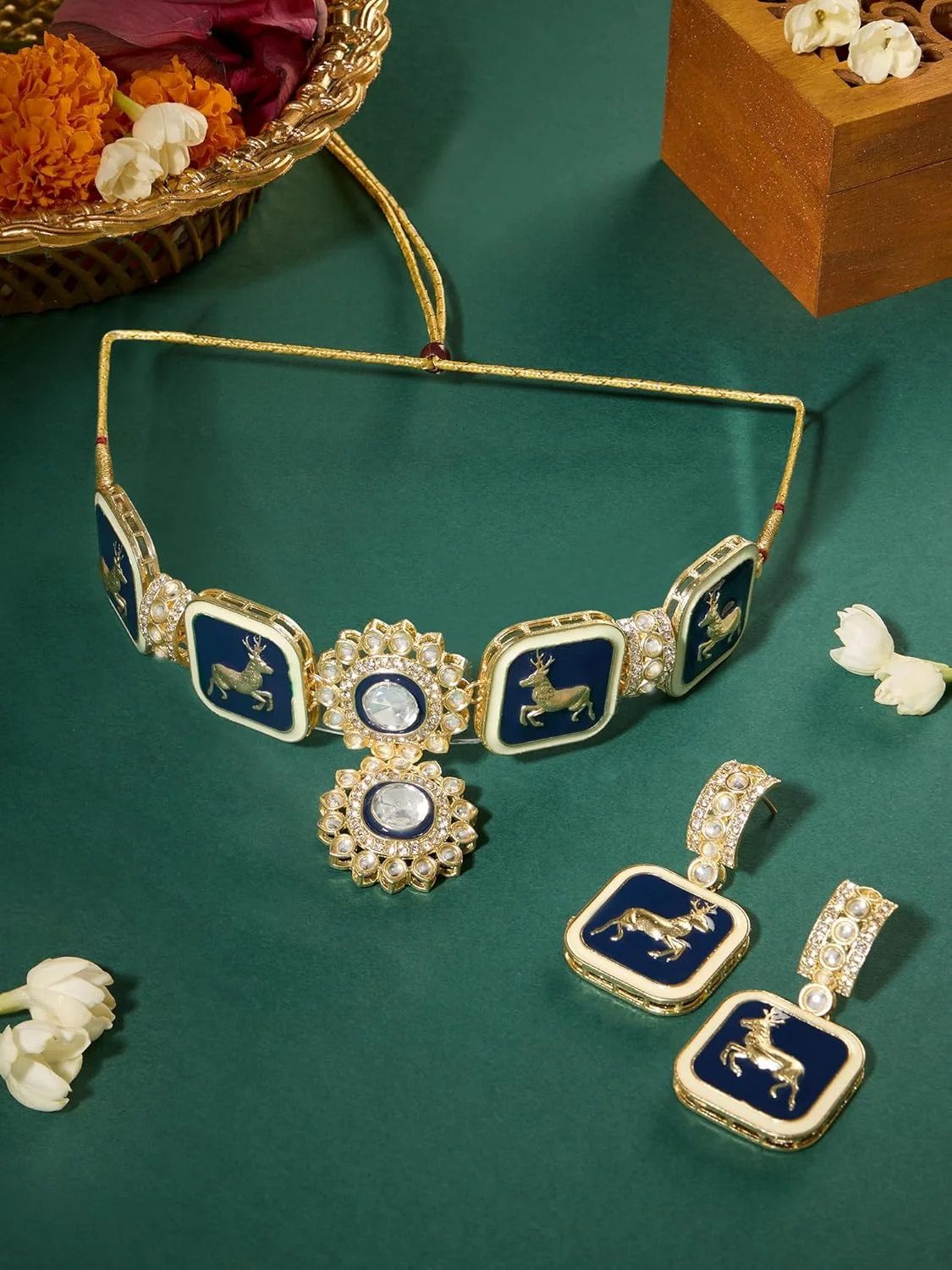 زیوری پرلز، ست گردنبند چوکر و گوشواره طرح گوزن میناکاری آبی سرمه ای و سفید زنانه - ZPFK18081