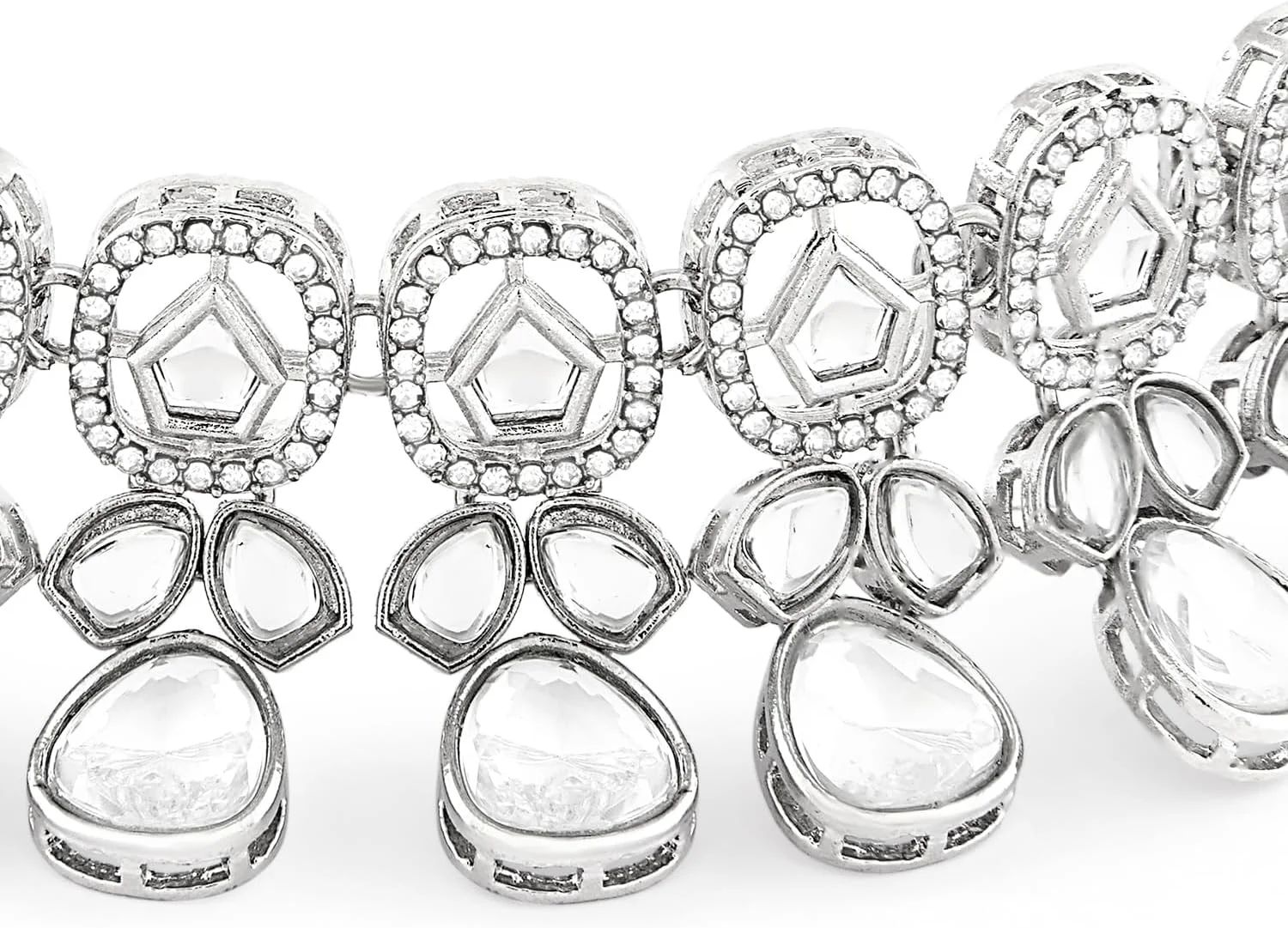 زیوری پرلز ست گردنبند، گوشواره و انگشتر زنانه با نگین های درخشان نقره ای رنگ، مزین به الماس های اتریشی - ZPFK17595 زیوری پرلز ست گردنبند، گوشواره و انگشتر زنانه با نگین های درخشان نقره ای رنگ، مزین به الماس های اتریشی - ZPFK17595