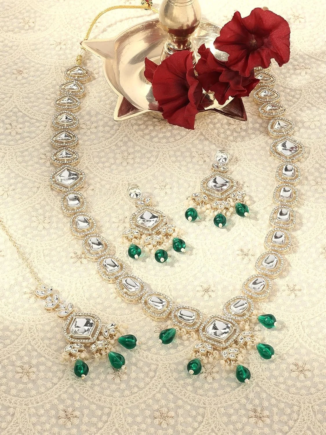 زیوری پرلز ست گردنبند بلند عروس، گوشواره و مانگ تیکا زنانه مزین به کندان سبز، الماس اتریشی، سنگ های مصنوعی و مهره - ZPFK16924 زیوری پرلز ست گردنبند بلند عروس، گوشواره و مانگ تیکا زنانه مزین به کندان سبز، الماس اتریشی، سنگ های مصنوعی و مهره - ZPFK16924