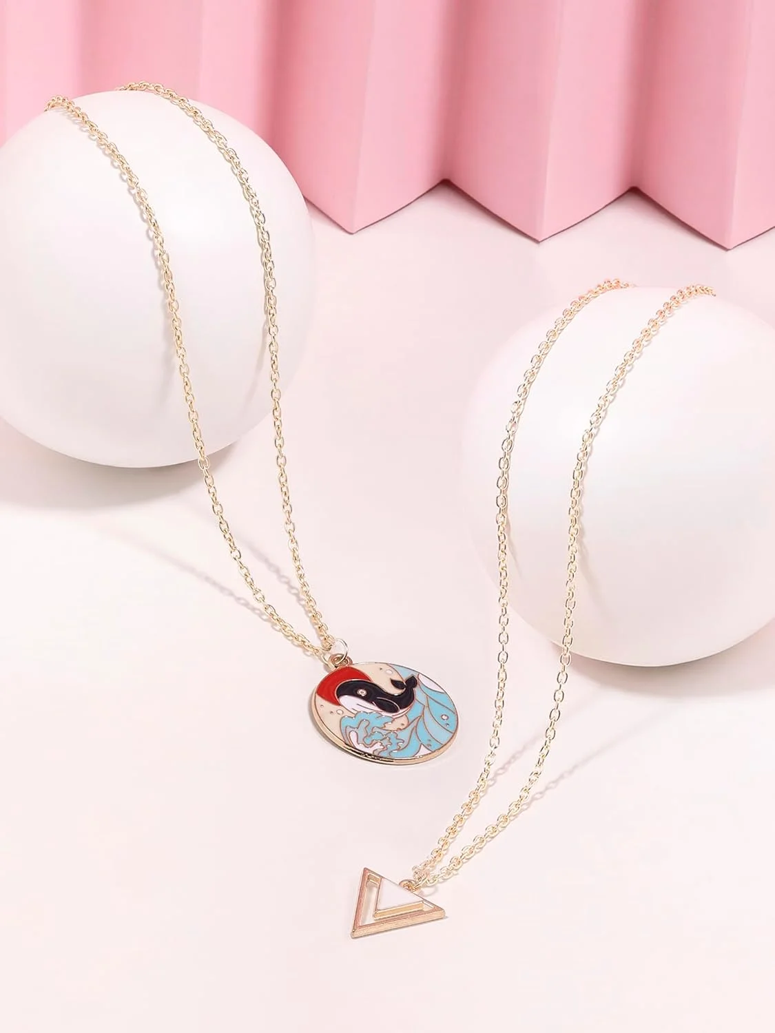 ZAVERI PEARLS ست 2 تایی چند رنگ زنانه - آویز دلفین میناکاری شده رنگی و آویز مثلثی و زنجیر برای زنان - ZPFK16833 ZAVERI PEARLS ست 2 تایی چند رنگ زنانه - آویز دلفین میناکاری شده رنگی و آویز مثلثی و زنجیر برای زنان - ZPFK16833