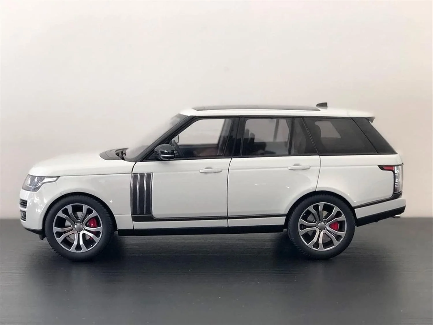 مدل اسباب بازی آلیاژ آلومینیومی لندرور رنج روور 2021 مقیاس 1:24، اسباب بازی پسرانه، اسباب بازی بزرگسالان، کلکسیون هدیه کودکان، چند رنگ