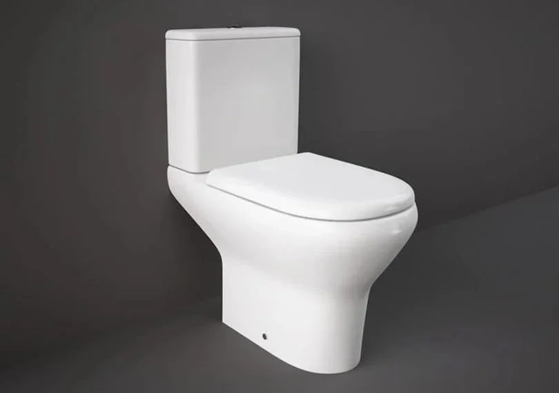 توالت فرنگی سرامیک RAK مدل Compact، اتصال از نزدیک، خروجی پشتی باز، سیفون S، طول 64 سانتی متر، ست توالت